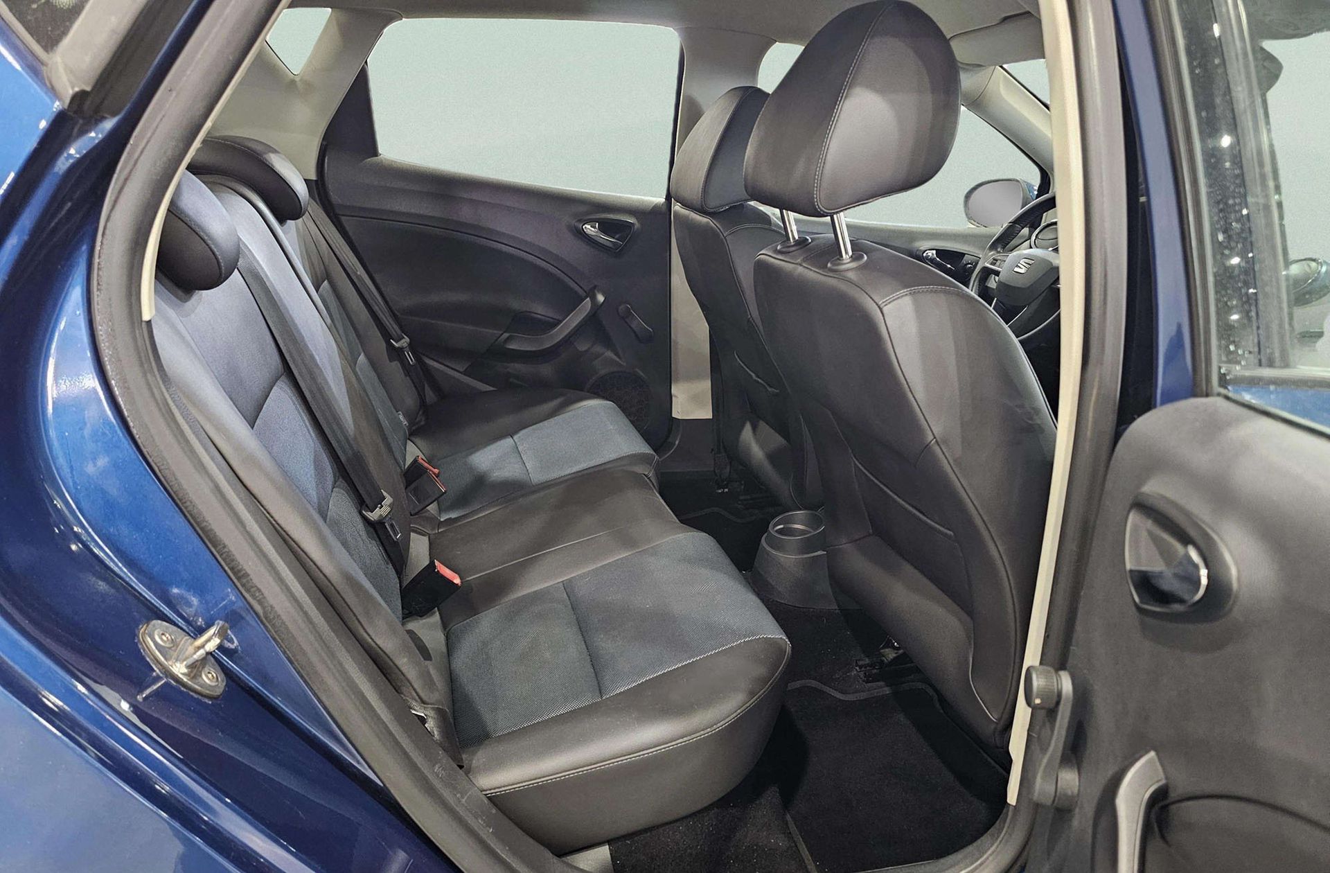 SEAT Ibiza 1.4 TDI Style Connect - foto 14