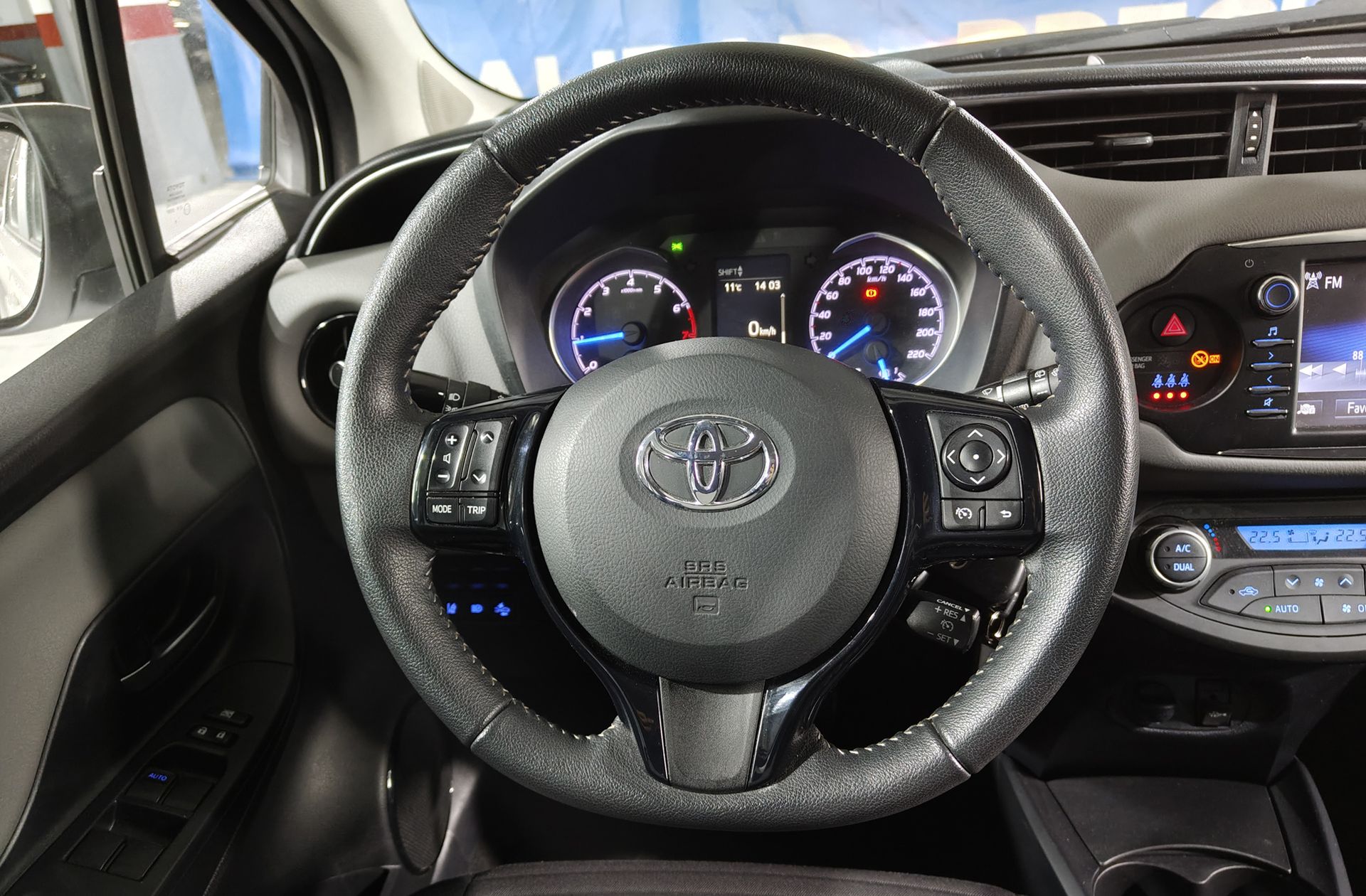Toyota Yaris 70 Active - foto 22