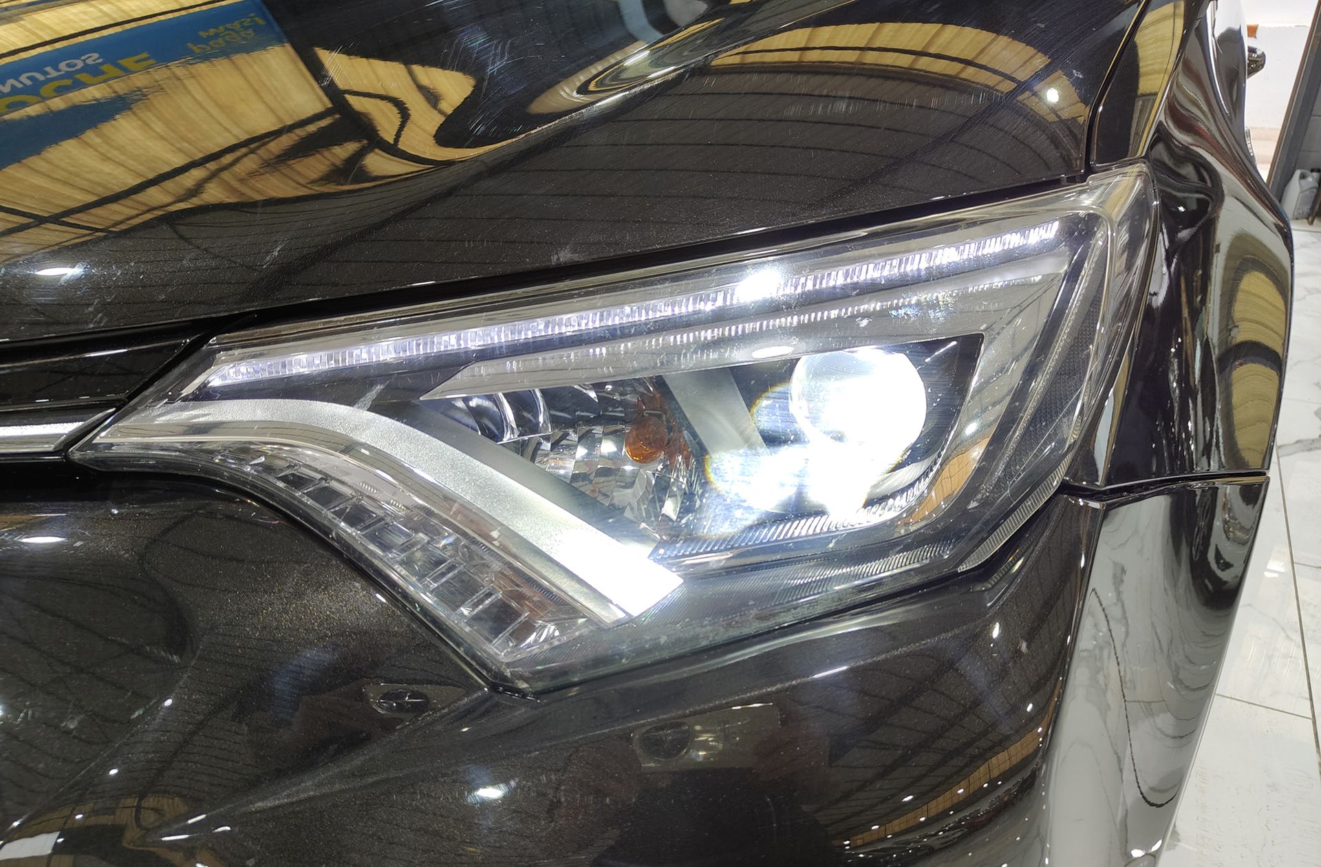 Toyota RAV4 2.5l hybrid Advance 2WD - foto 12