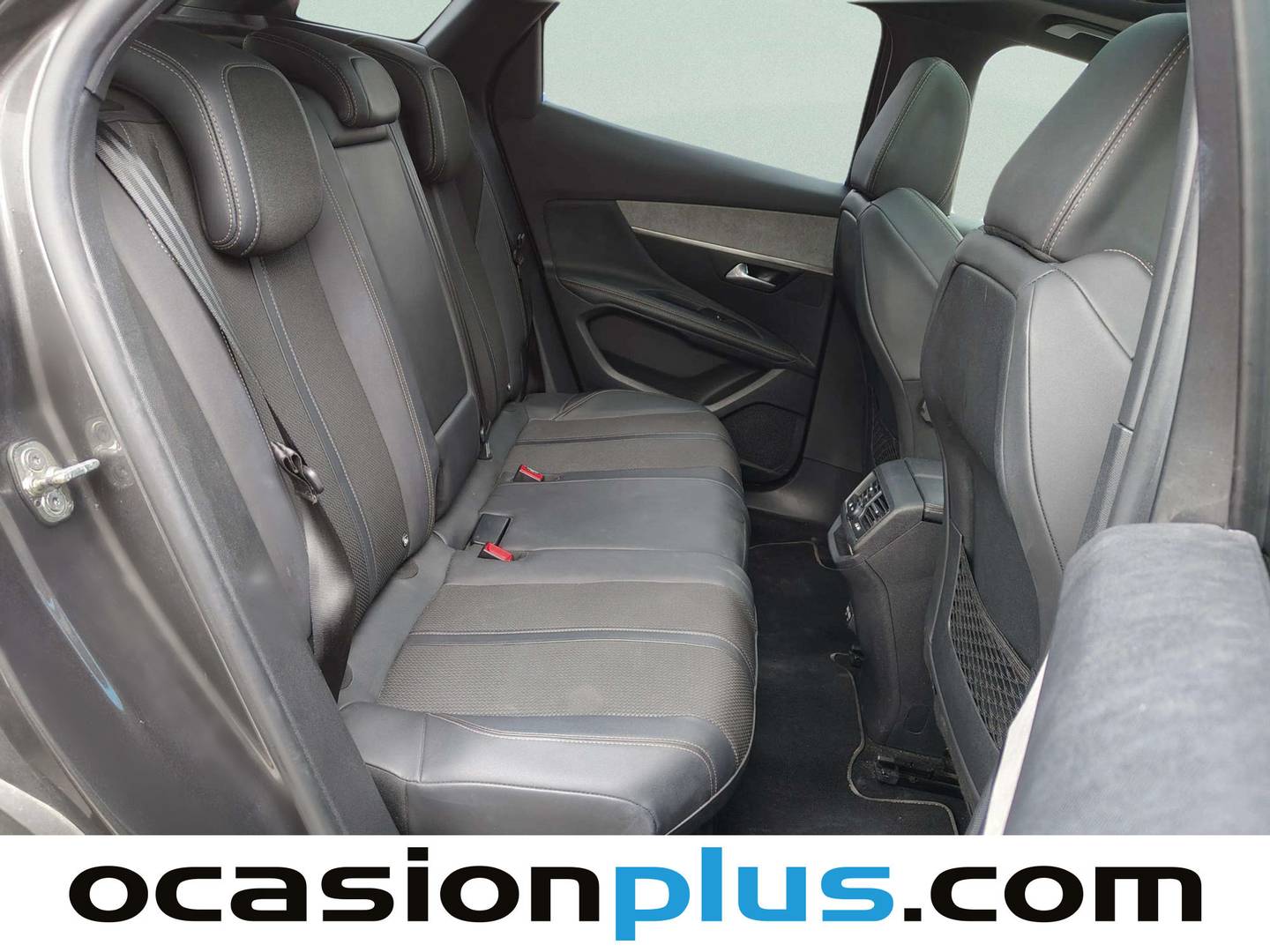 Foto Peugeot 3008 Peugeot 3008 PureTech 130 S&S GT EAT8 (130 CV)