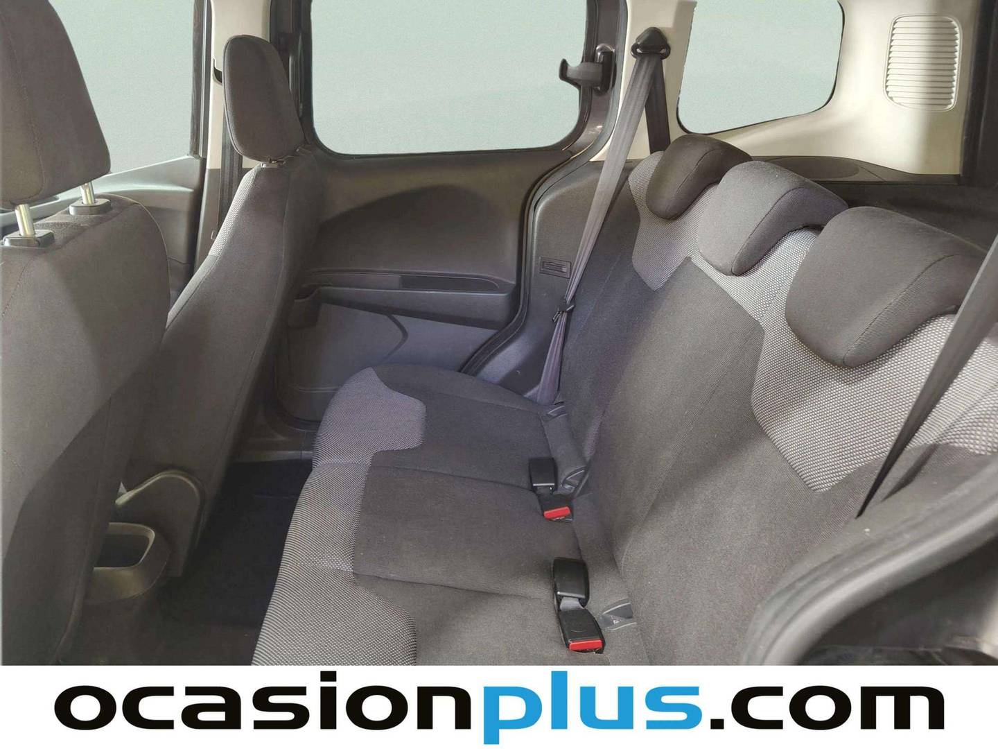 Foto asientos traseros Ford Tourneo Courier Ford Tourneo Courier 1.0 EcoBoost Ambiente (100 CV)