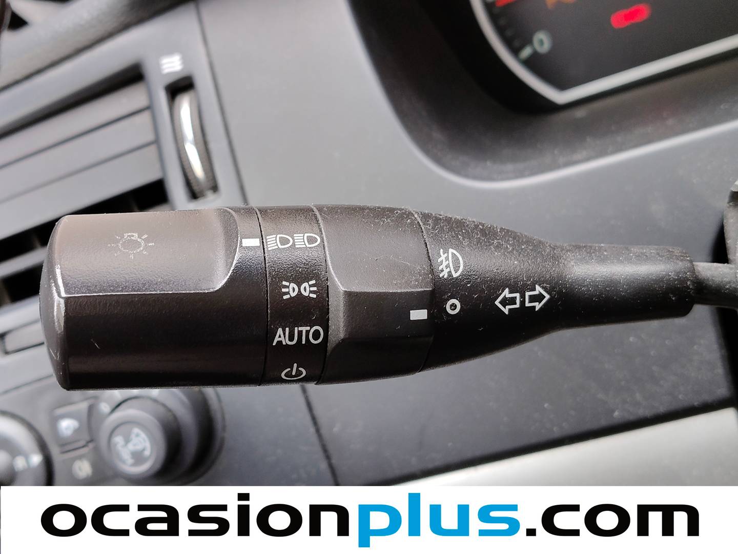 Extras y acabados del Chevrolet Epica Chevrolet Epica 2.0 VCDI 16v LT (150 CV)
