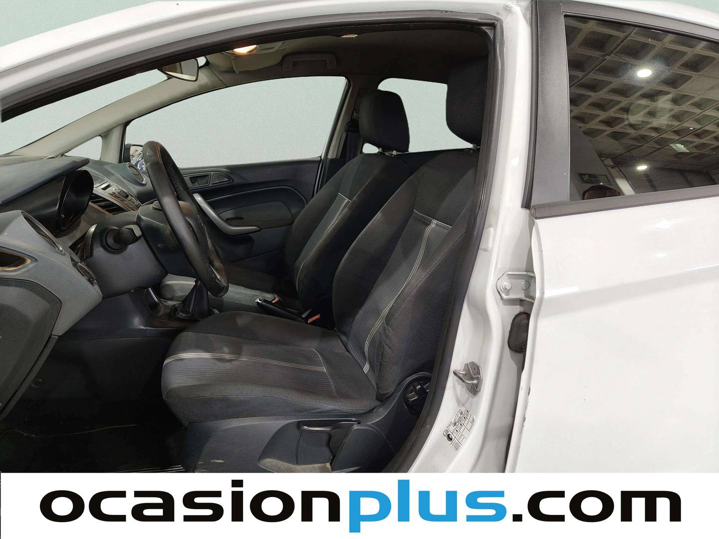 Foto asientos delanteros Ford Fiesta Ford Fiesta 1.6 TDCi DPF Beat (95 CV)