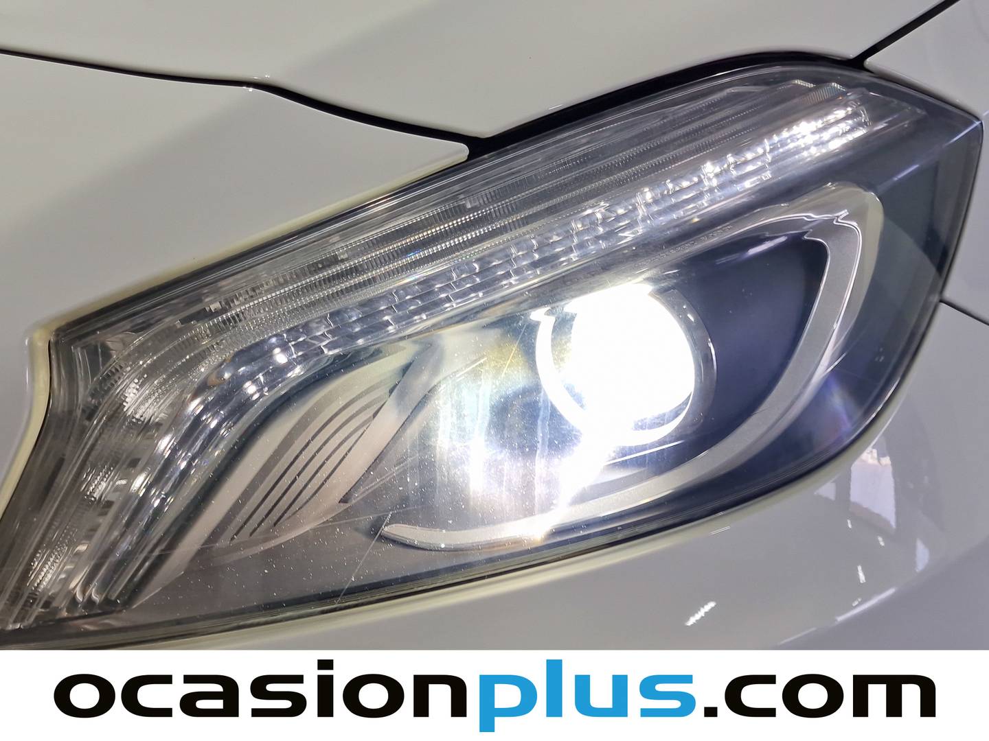 Equipamiento del Mercedes Clase A Mercedes-Benz Clase A 180 CDI AMG Line (109 CV)