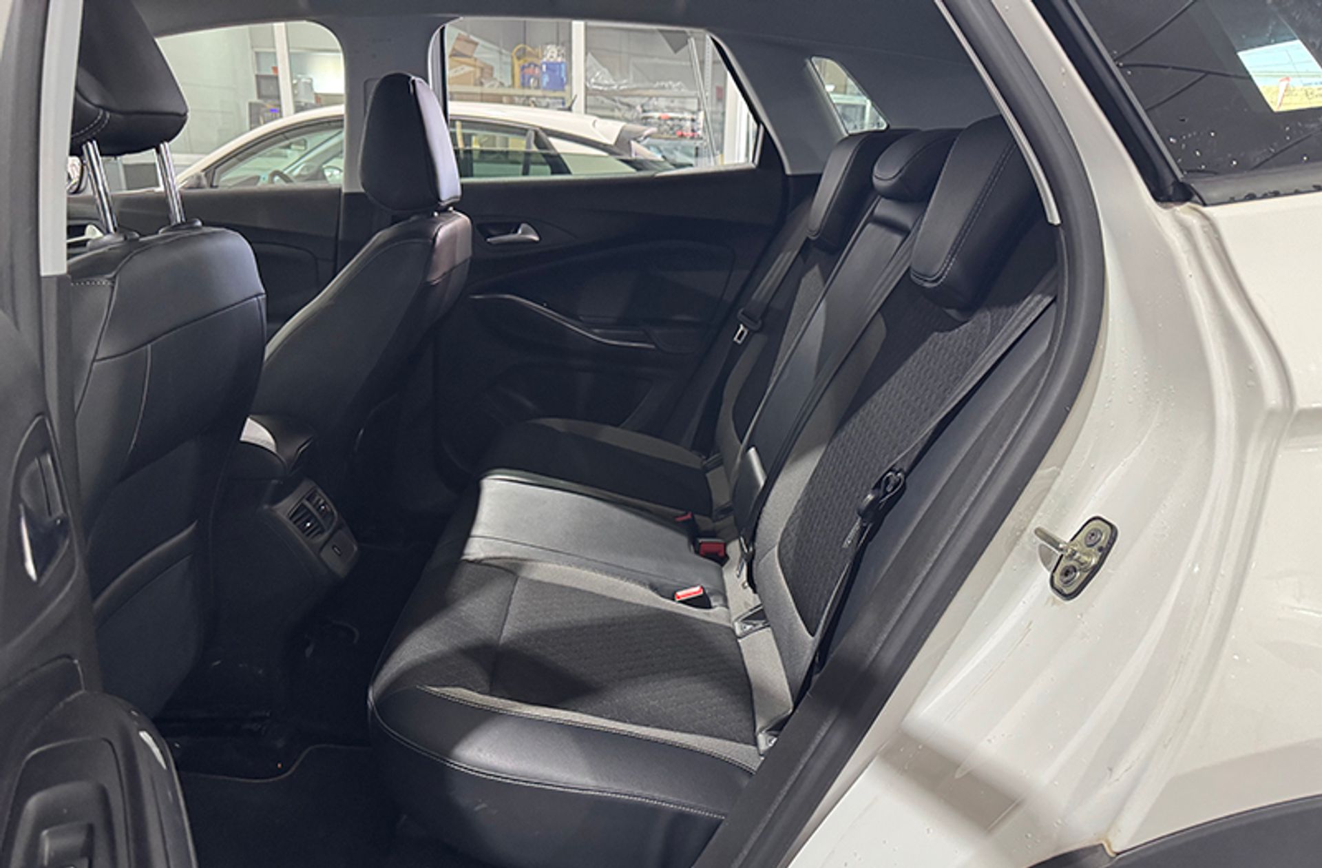 Opel Grandland 1.2 Turbo Selective - foto 12