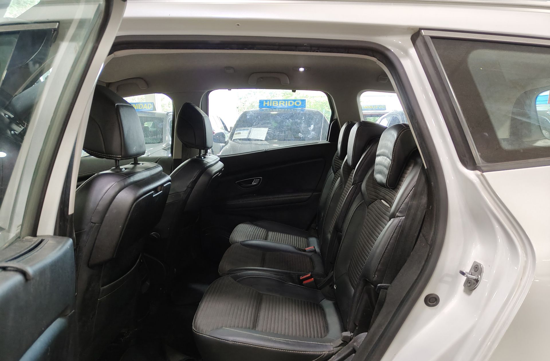 Renault Grand Scénic Zen dCi 7 plazas - foto 12
