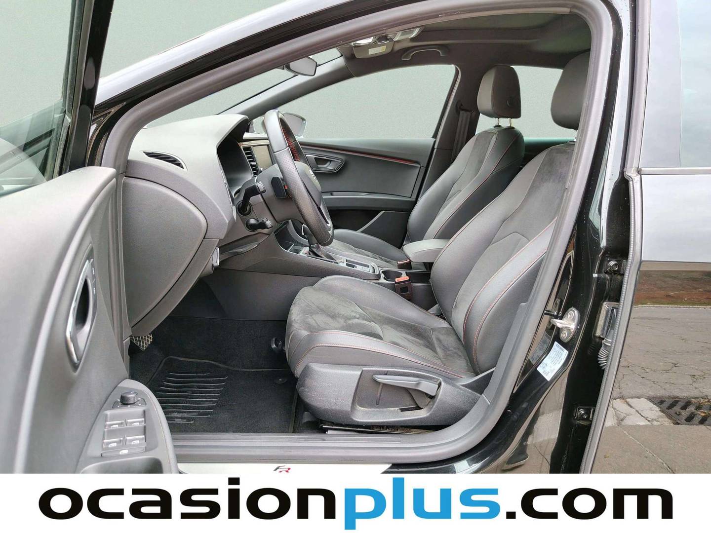 Foto asientos delanteros Seat León Seat León 2.0 TDI S&S FR Fast Edition Plus DSG (150 CV)