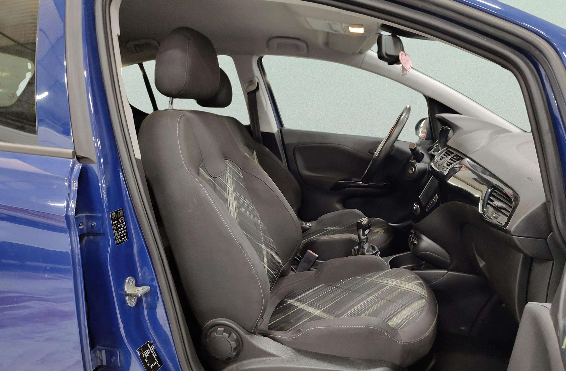 Opel Corsa 1.4 Turbo Design Line - foto 15