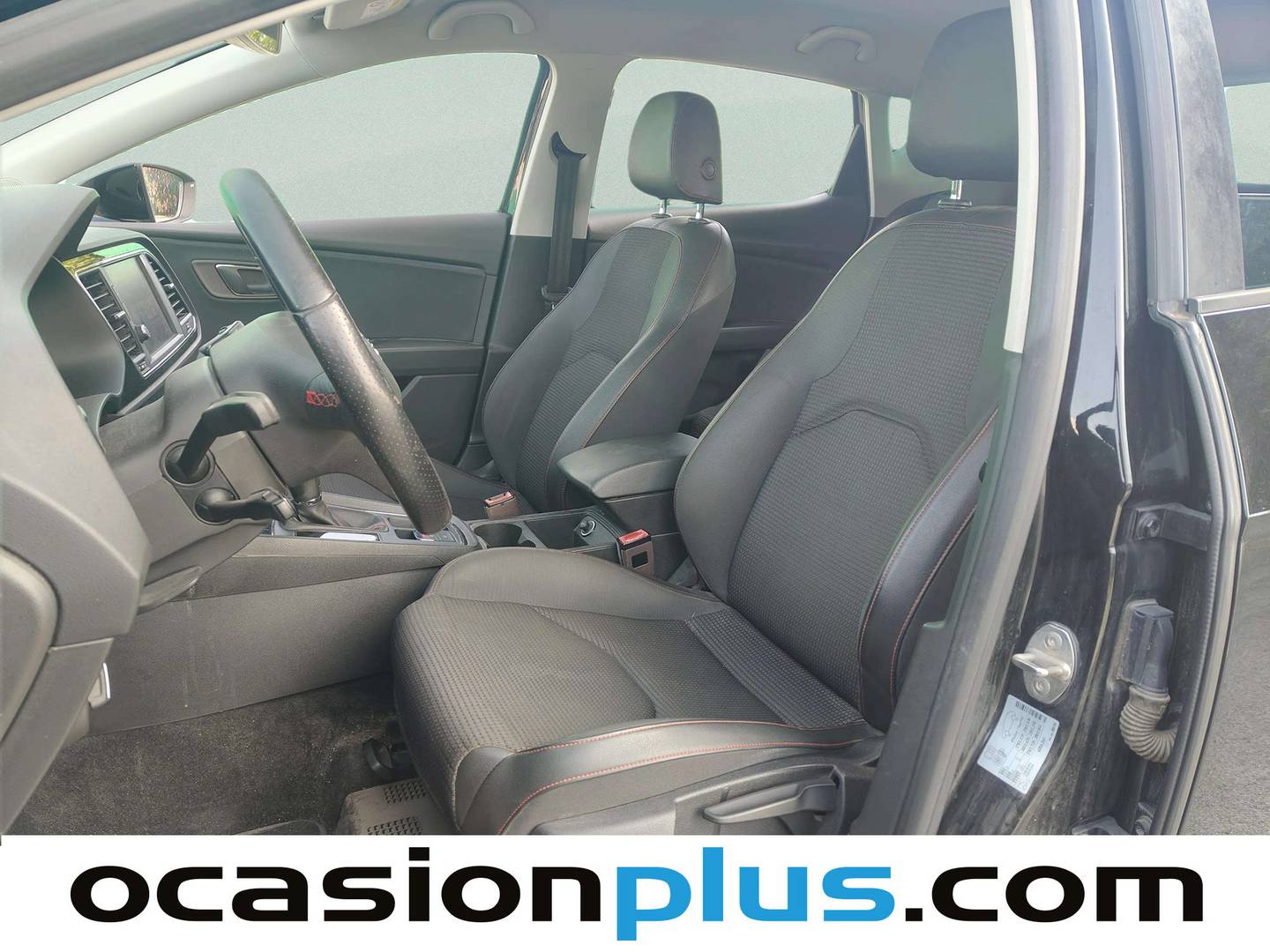 Foto asientos delanteros Seat León Seat León 2.0 TDI S&S FR DSG (150 CV)