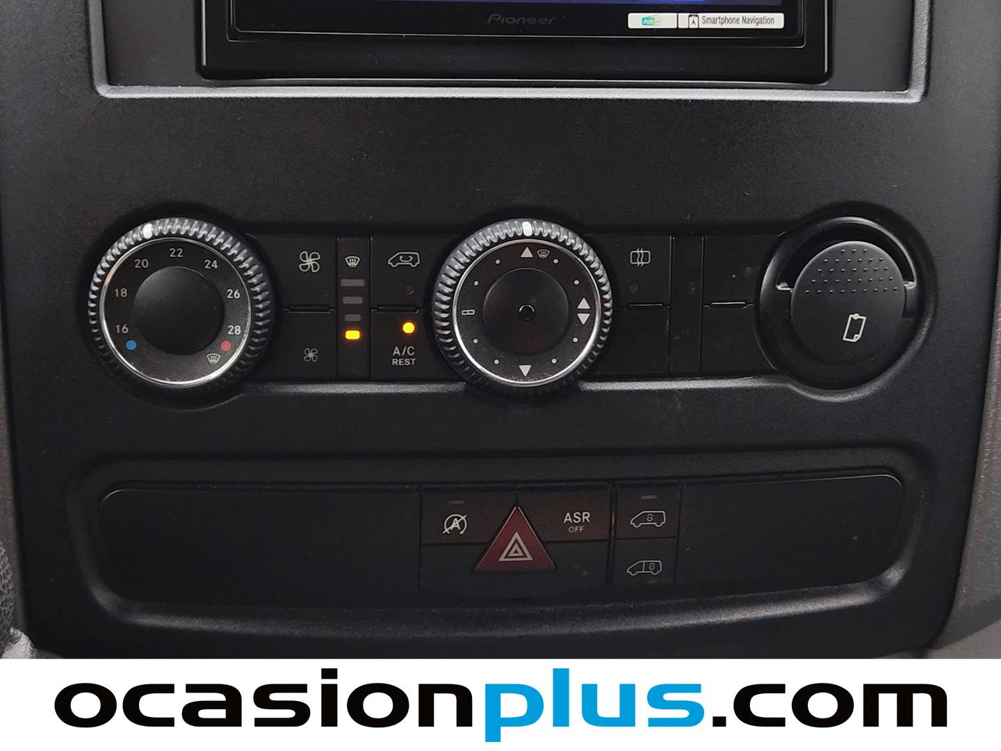 Foto Volkswagen Crafter Volkswagen Crafter Furgon Batalla Media TN 2.0 TDI BMT (136 CV) 3.500 3 Plazas