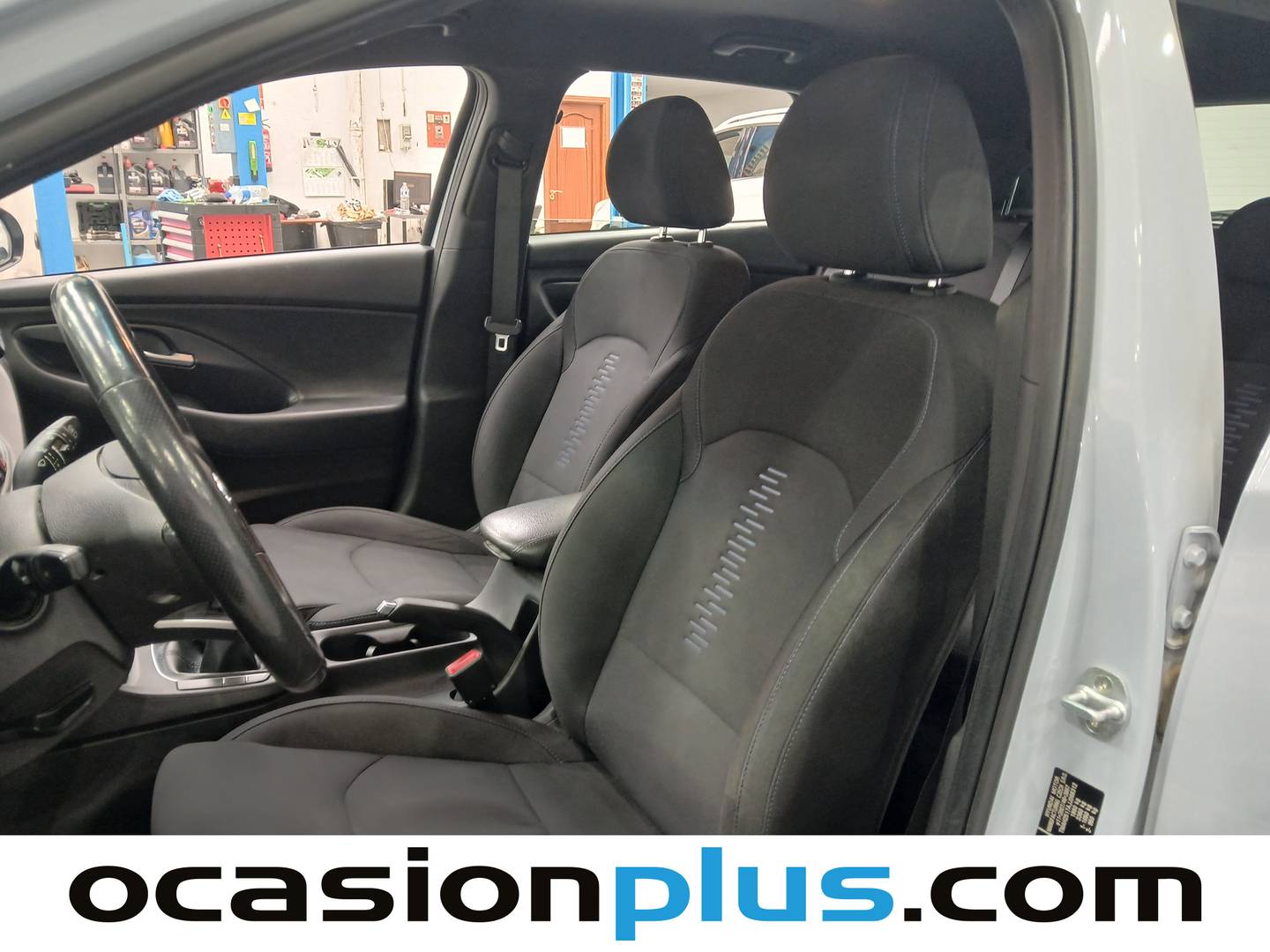 Foto asientos delanteros Hyundai i30 Hyundai i30 1.6 CRDI Go! (95 CV)