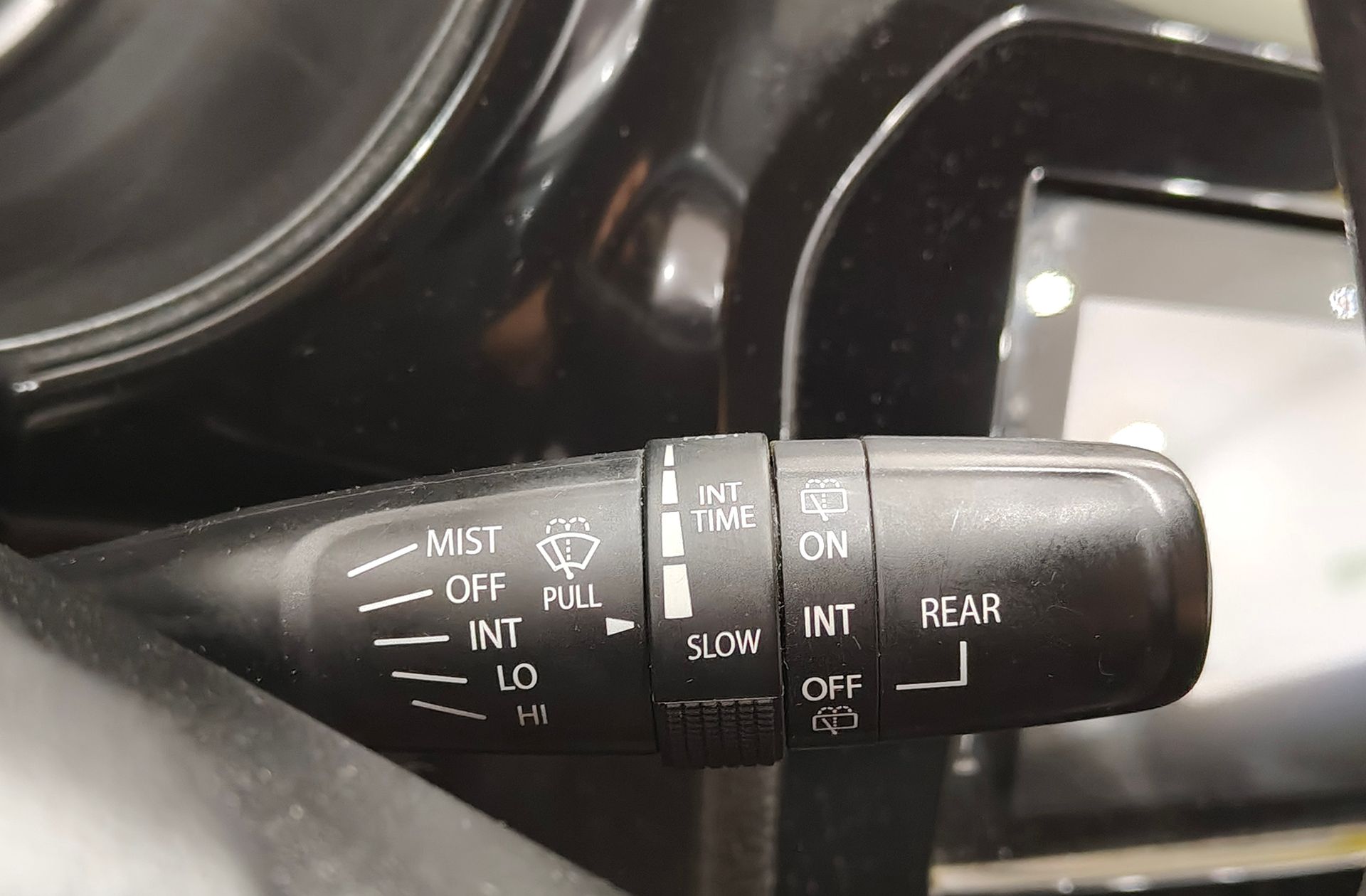 Suzuki Vitara 1.6 VVT GLE - foto 34