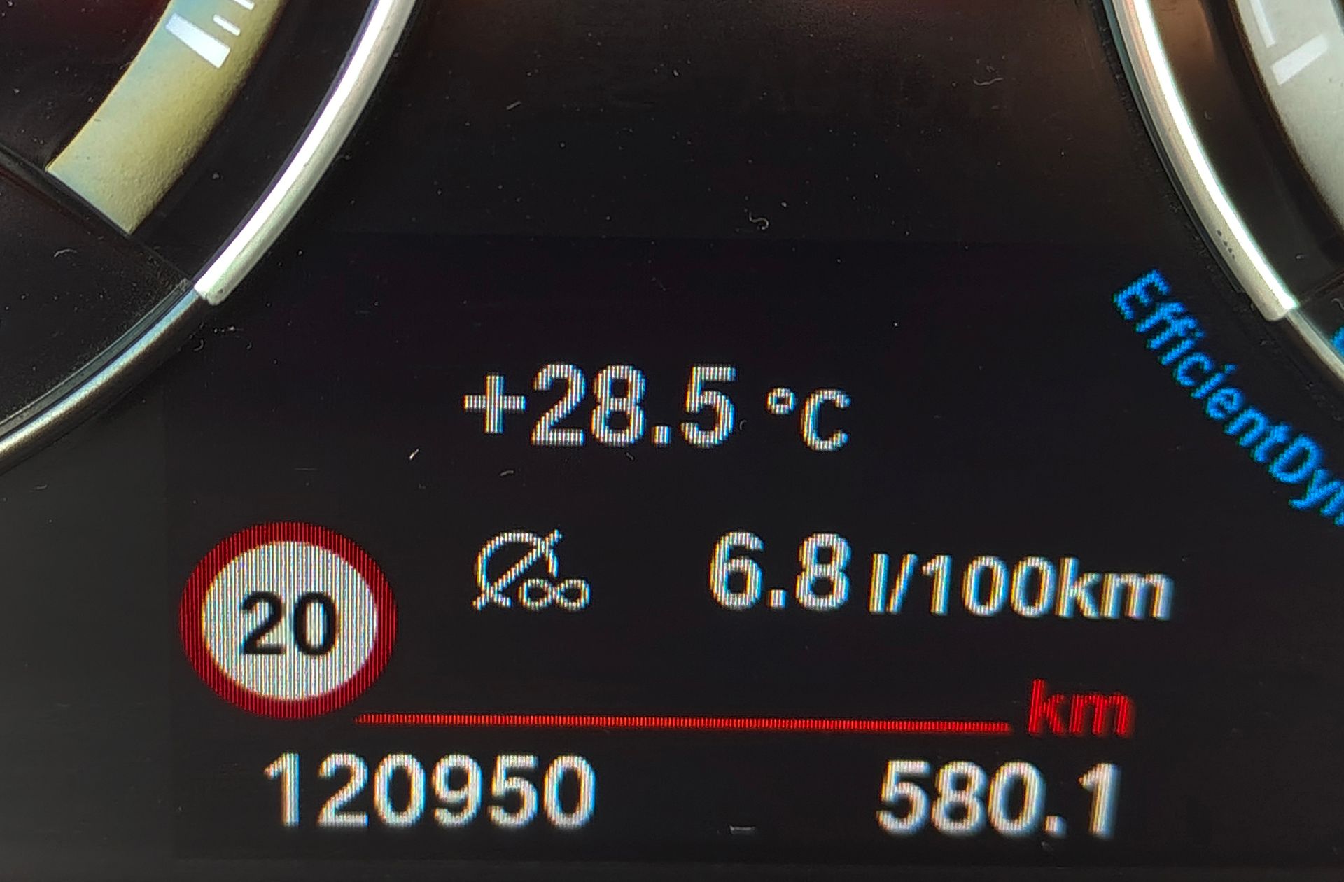 BMW X1 sDrive18d - foto 10