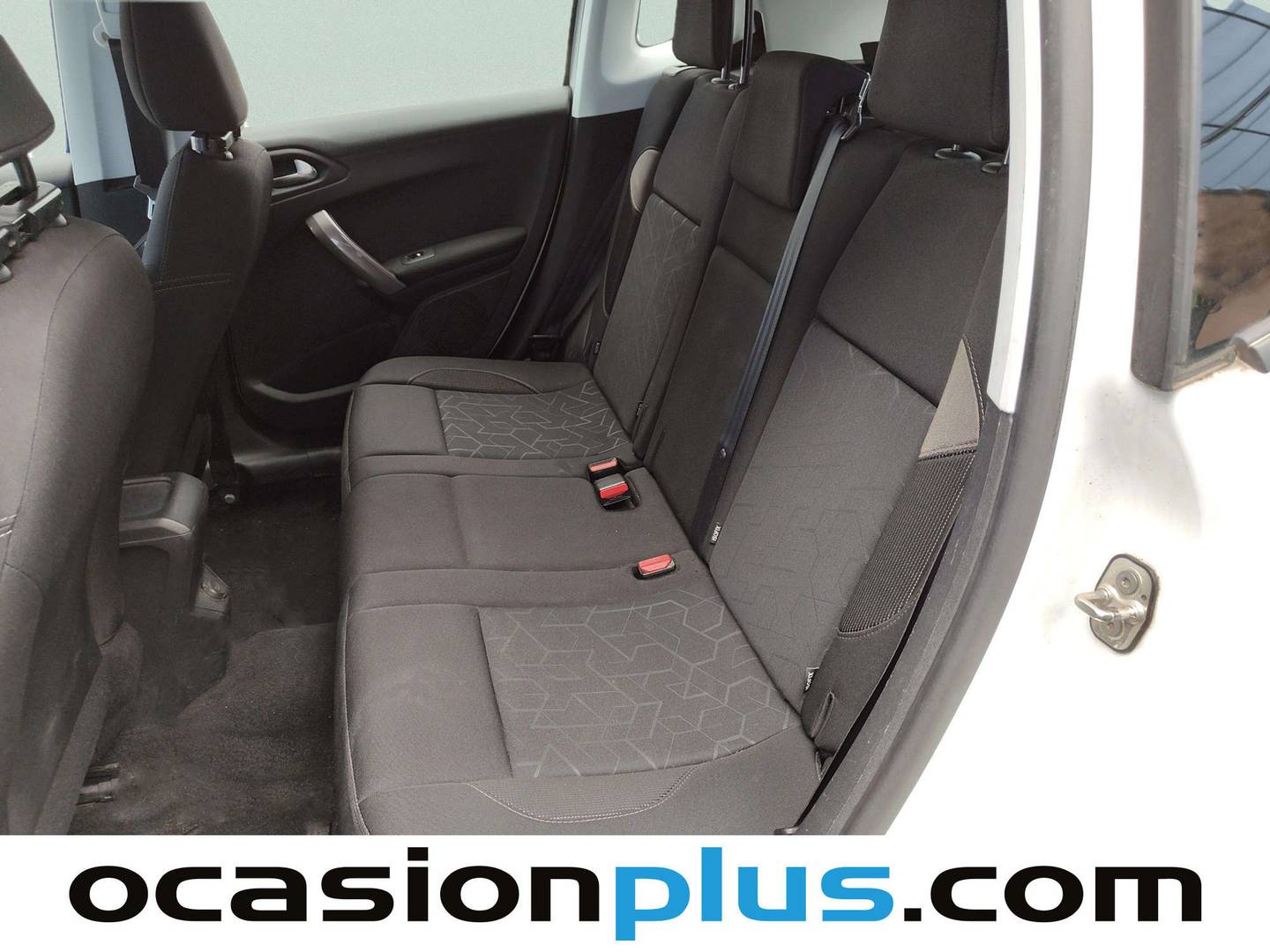 Foto asientos traseros Peugeot 2008 Peugeot 2008 BlueHDi 100 S&S Active (100 CV)
