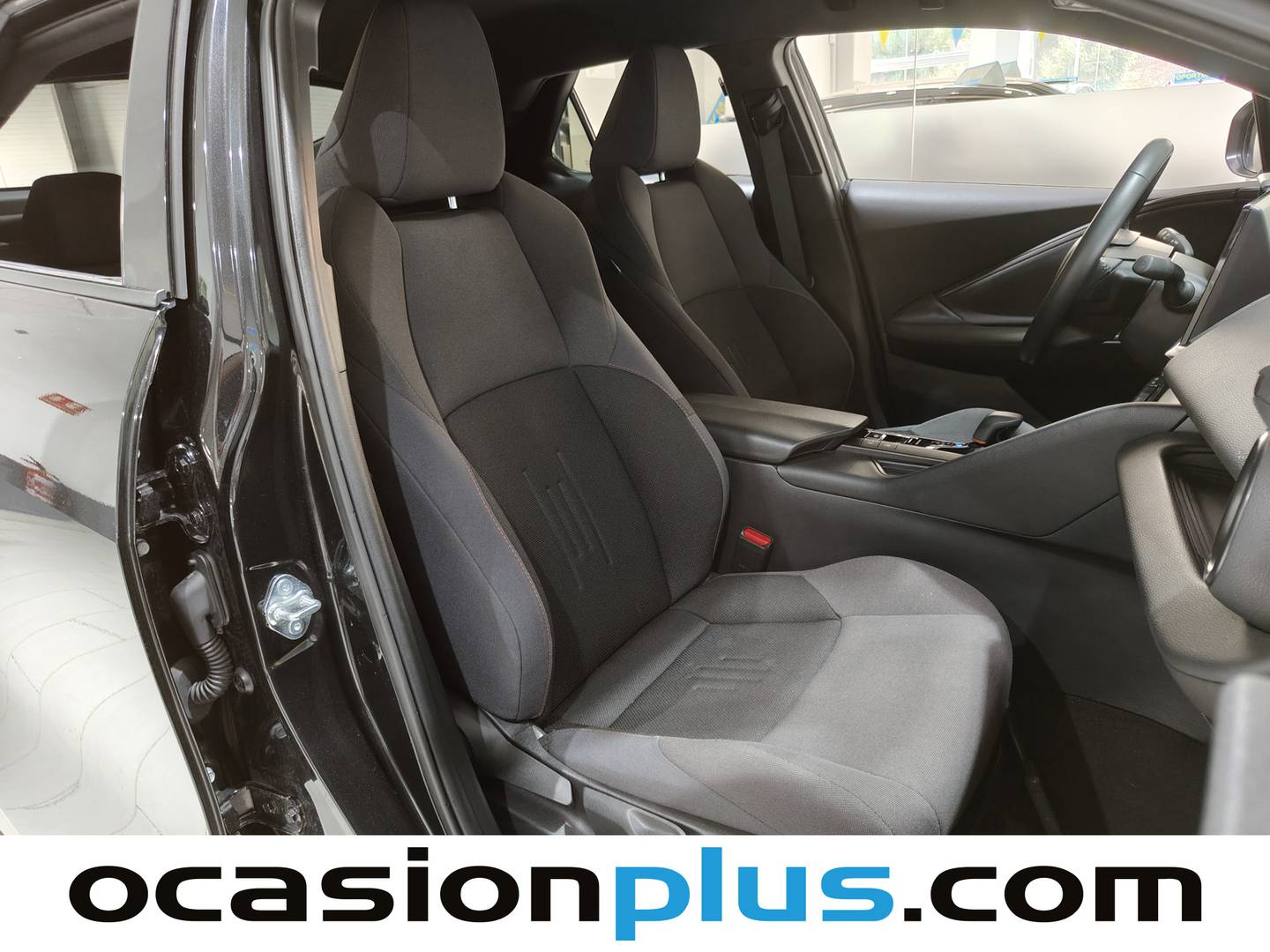 Toyota C-HR Toyota C-HR 140H Advance (140 CV) automático