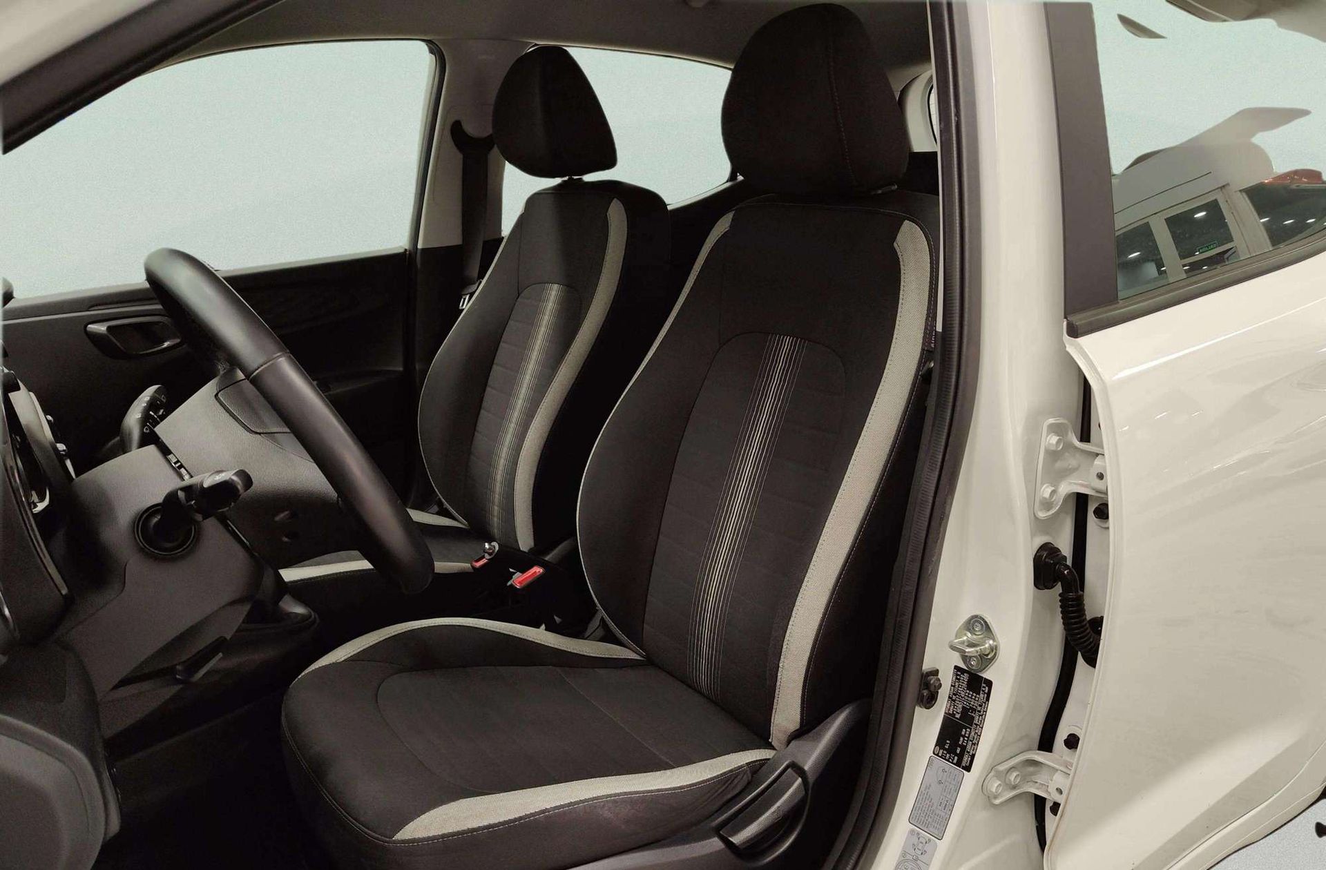 Hyundai i10 1.0 Klass - foto 10
