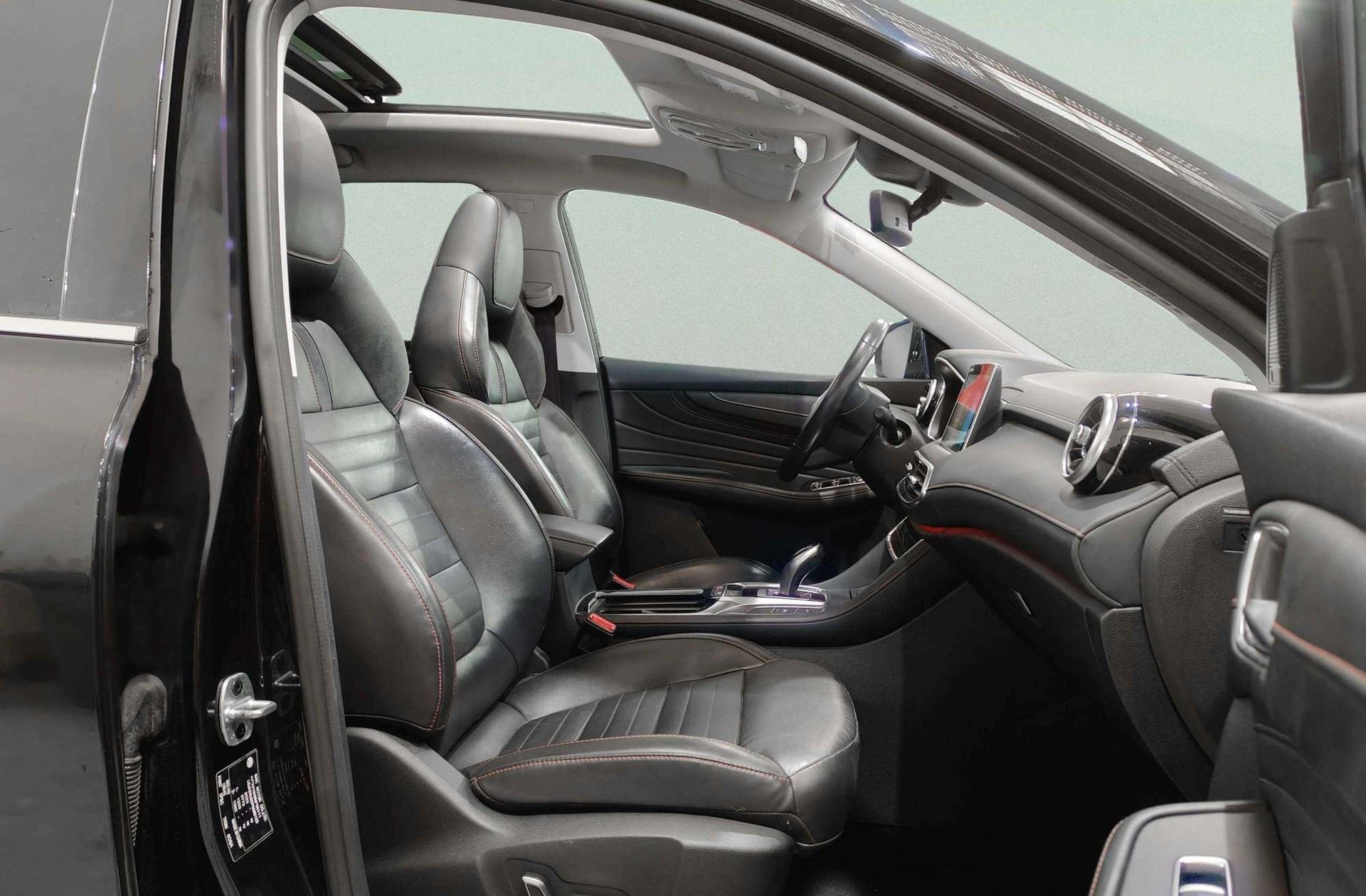 MG HS 1.5 Turbo GDI Luxury DCT - foto 26