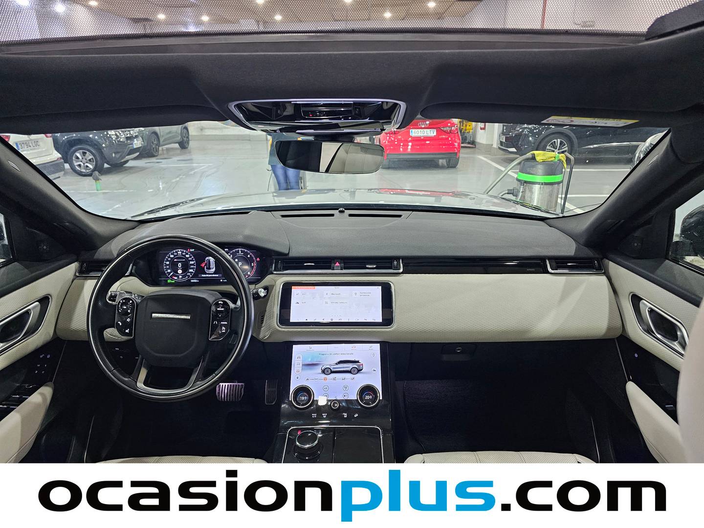 Foto Land Rover Range Rover Velar Land Rover Range Rover Velar D300 R-Dynamic SE 4WD Auto (300 CV)