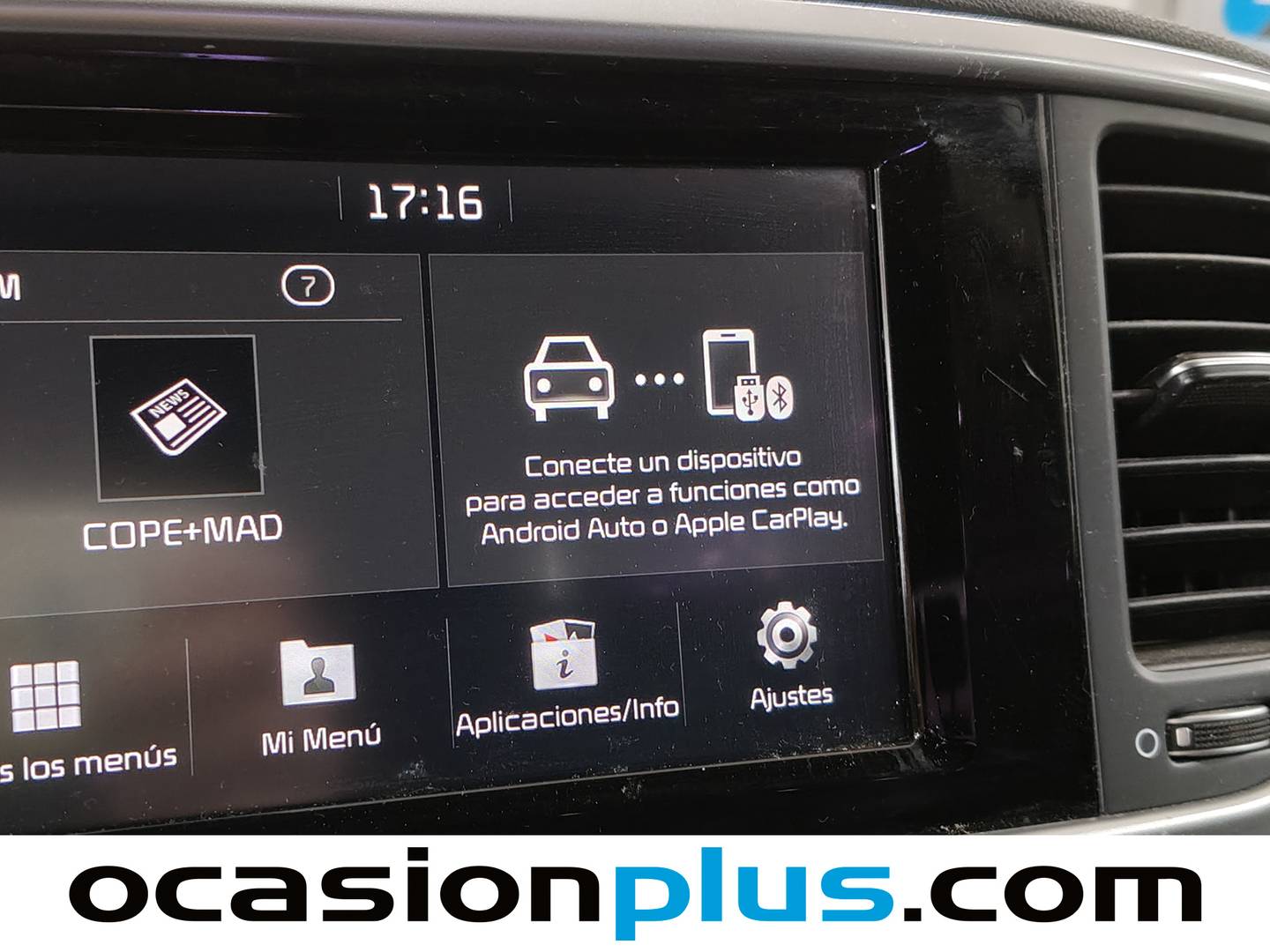 Extras y acabados del KIA Sportage KIA Sportage 1.6 MHEV Concept 4x2 (115 CV)