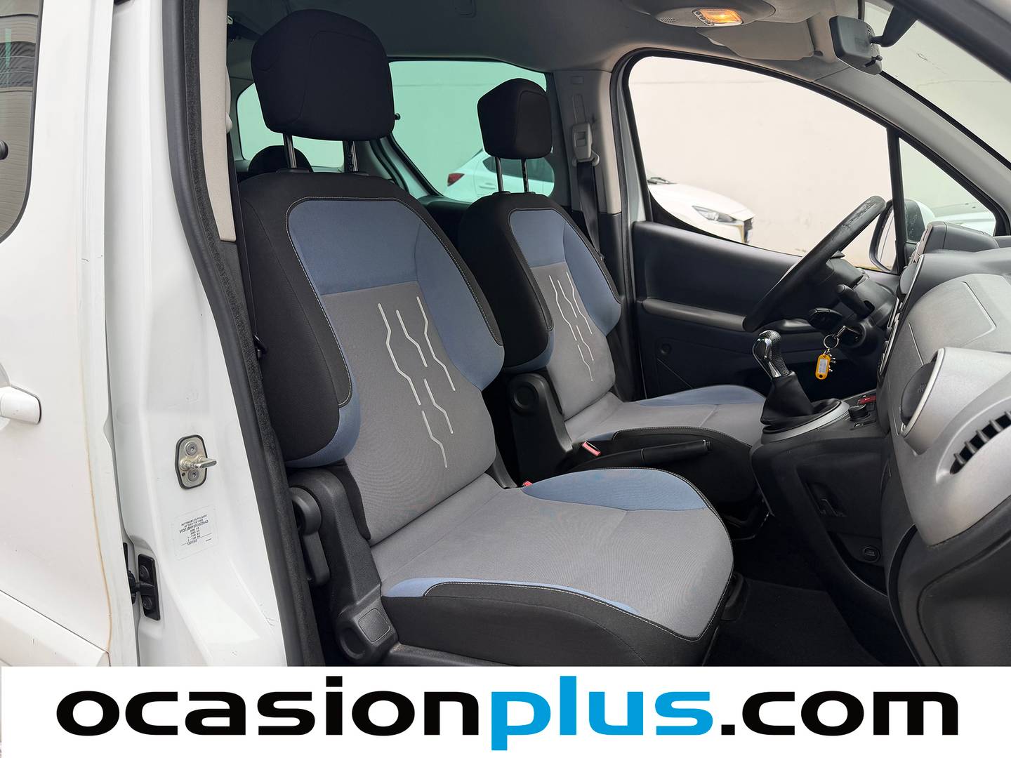 Foto Peugeot Partner Peugeot Partner Tepee Combi 1.6 BlueHDI Active (100 CV)