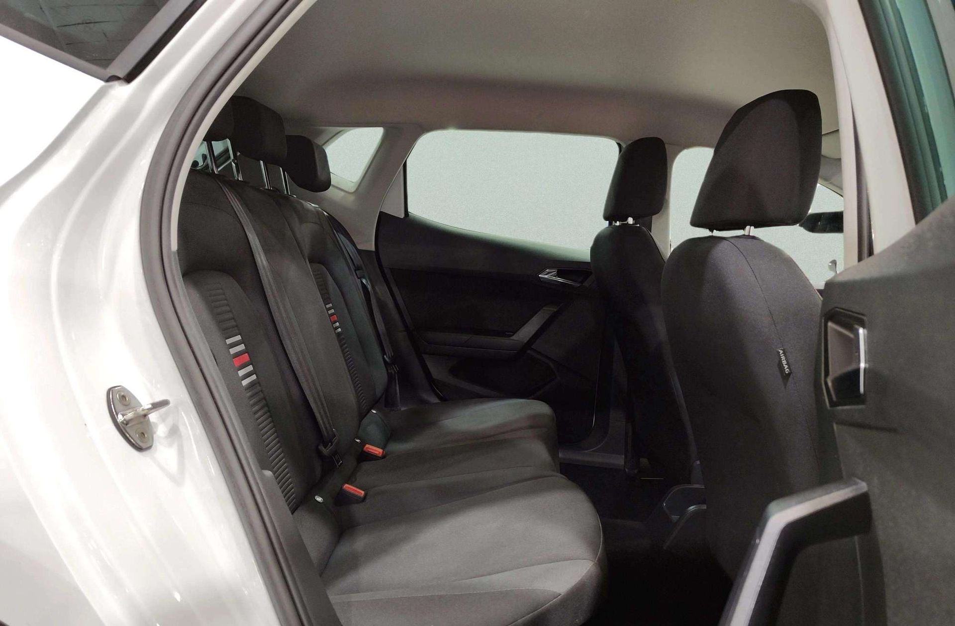 SEAT Ibiza 1.6 TDI FR Plus - foto 21