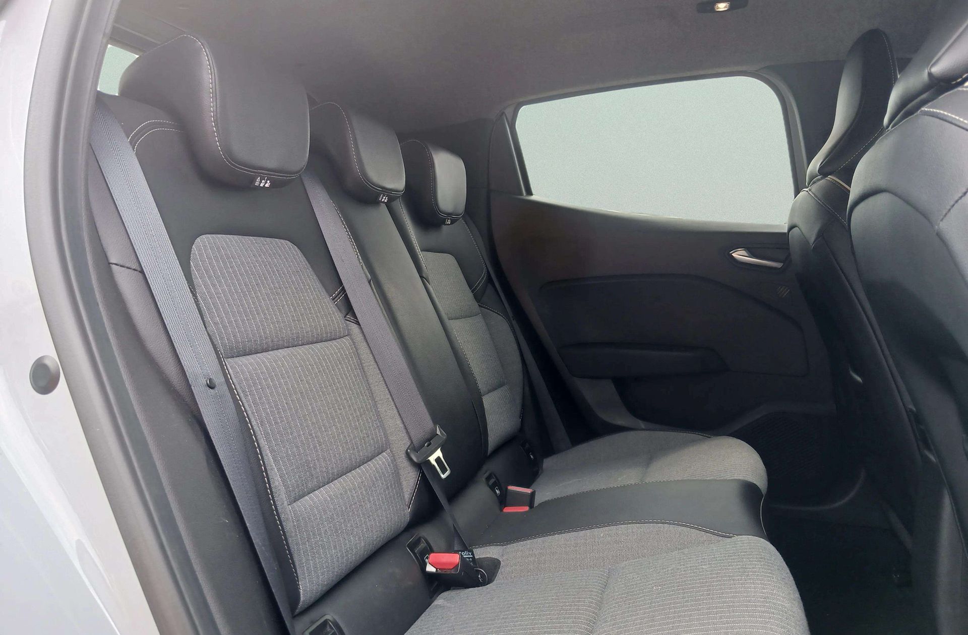Renault Clio Techno TCe - foto 19