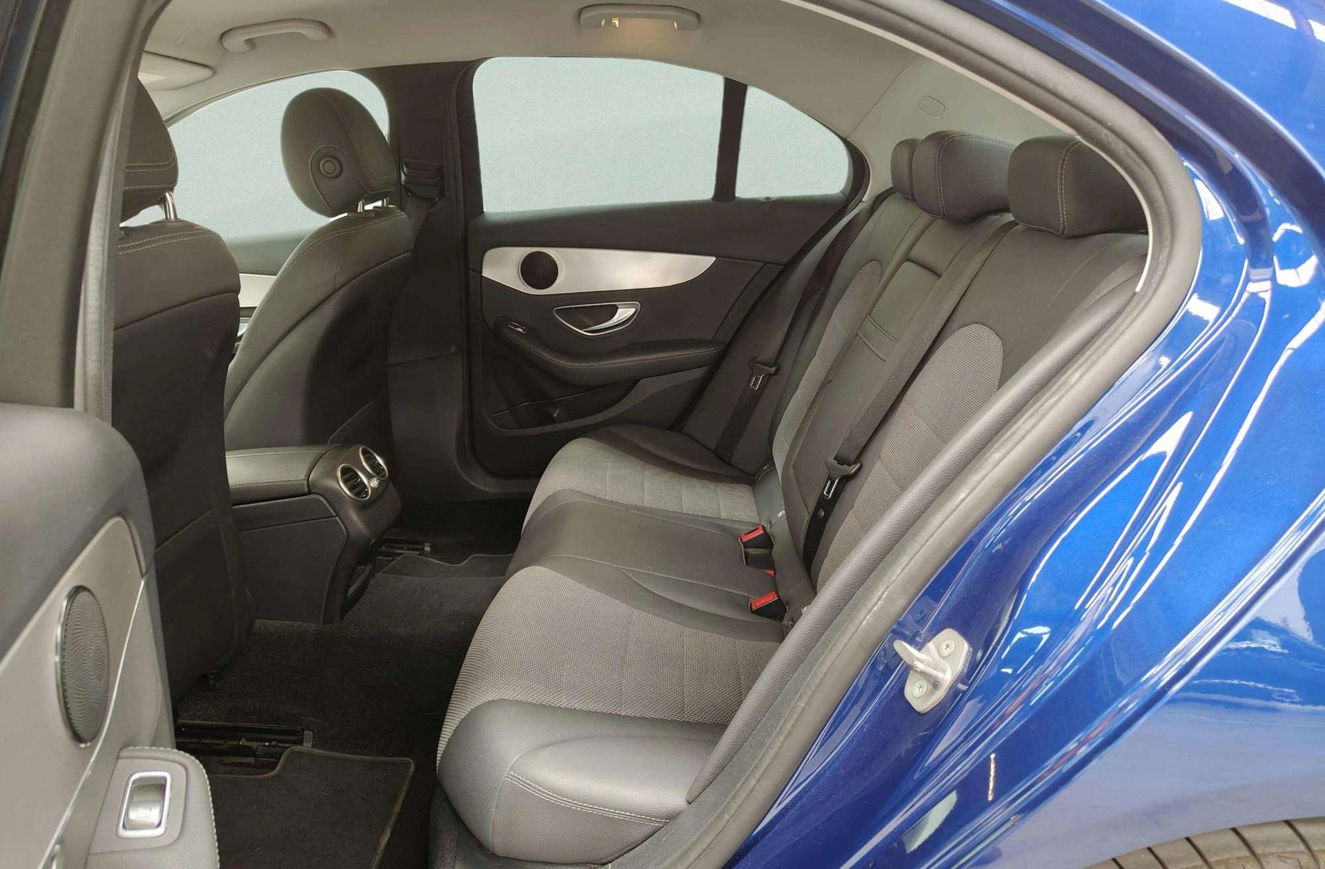 Mercedes-Benz Clase C 220 d Pack AMG - foto 15