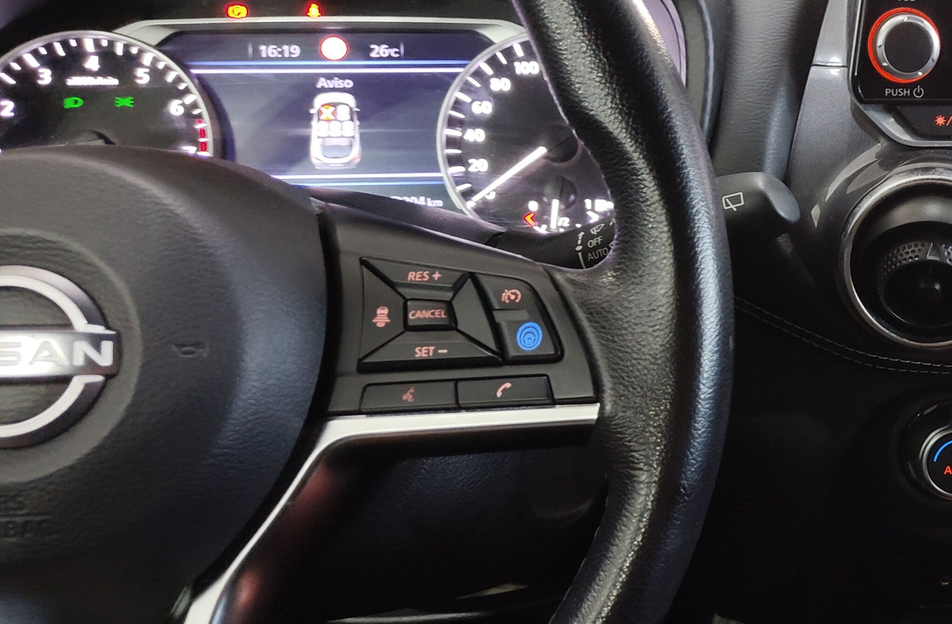 Nissan Juke DIG-T Tekna - foto 30