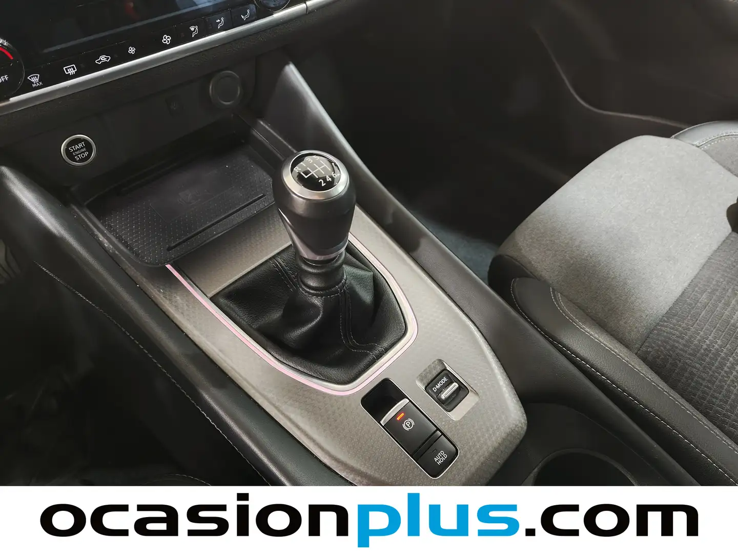 Foto Nissan QASHQAI Nissan Qashqai DIG-T 140 N-Connecta (140 CV)