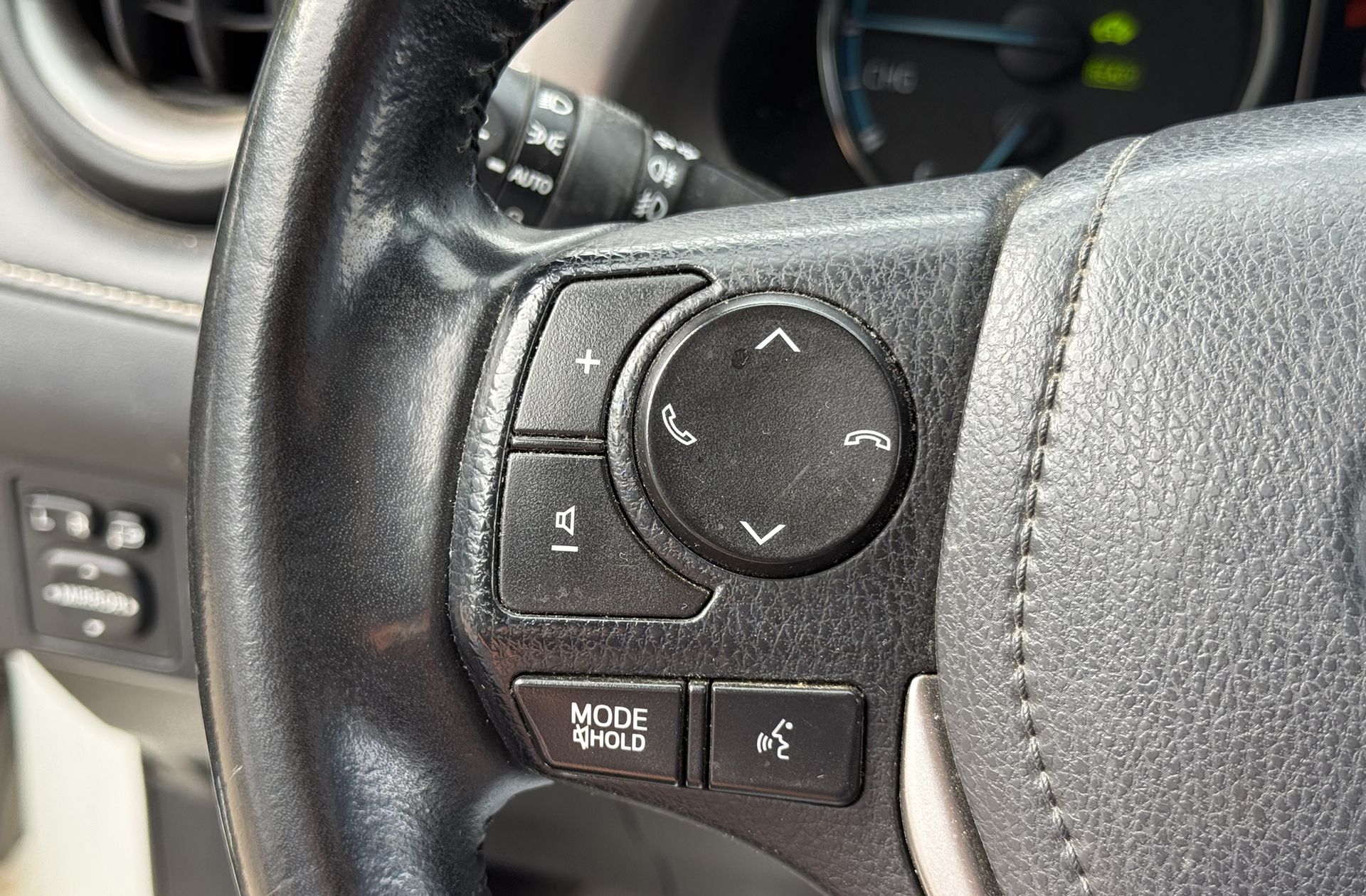 Toyota RAV4 2.5l hybrid Advance 2WD - foto 22