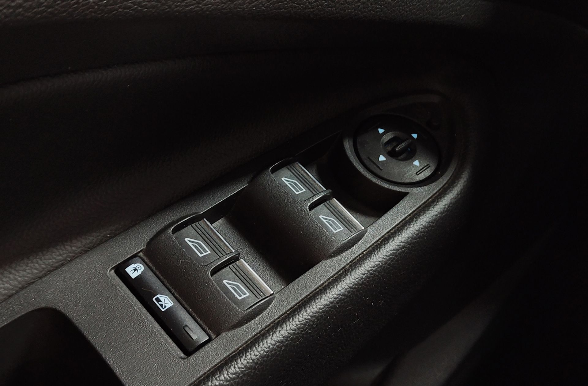 Ford Kuga 1.5 EcoBoost Trend+ 4x2 - foto 33