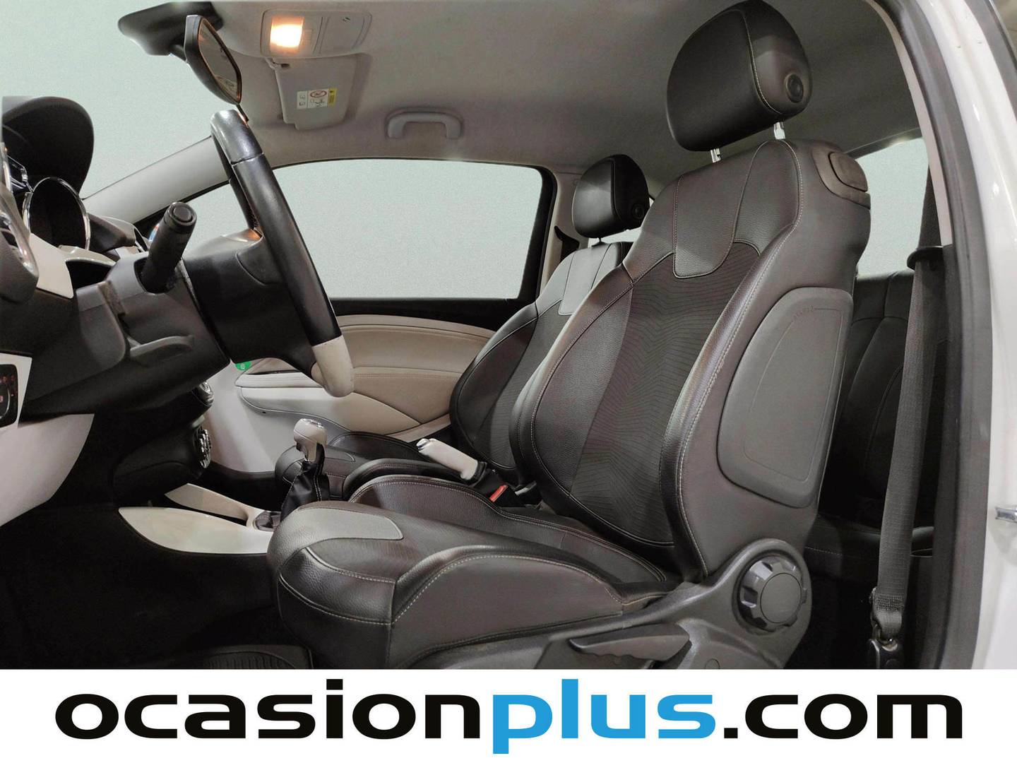 Foto asientos delanteros Opel Adam Opel Adam 1.4 XEL White/Black Link (87 CV)