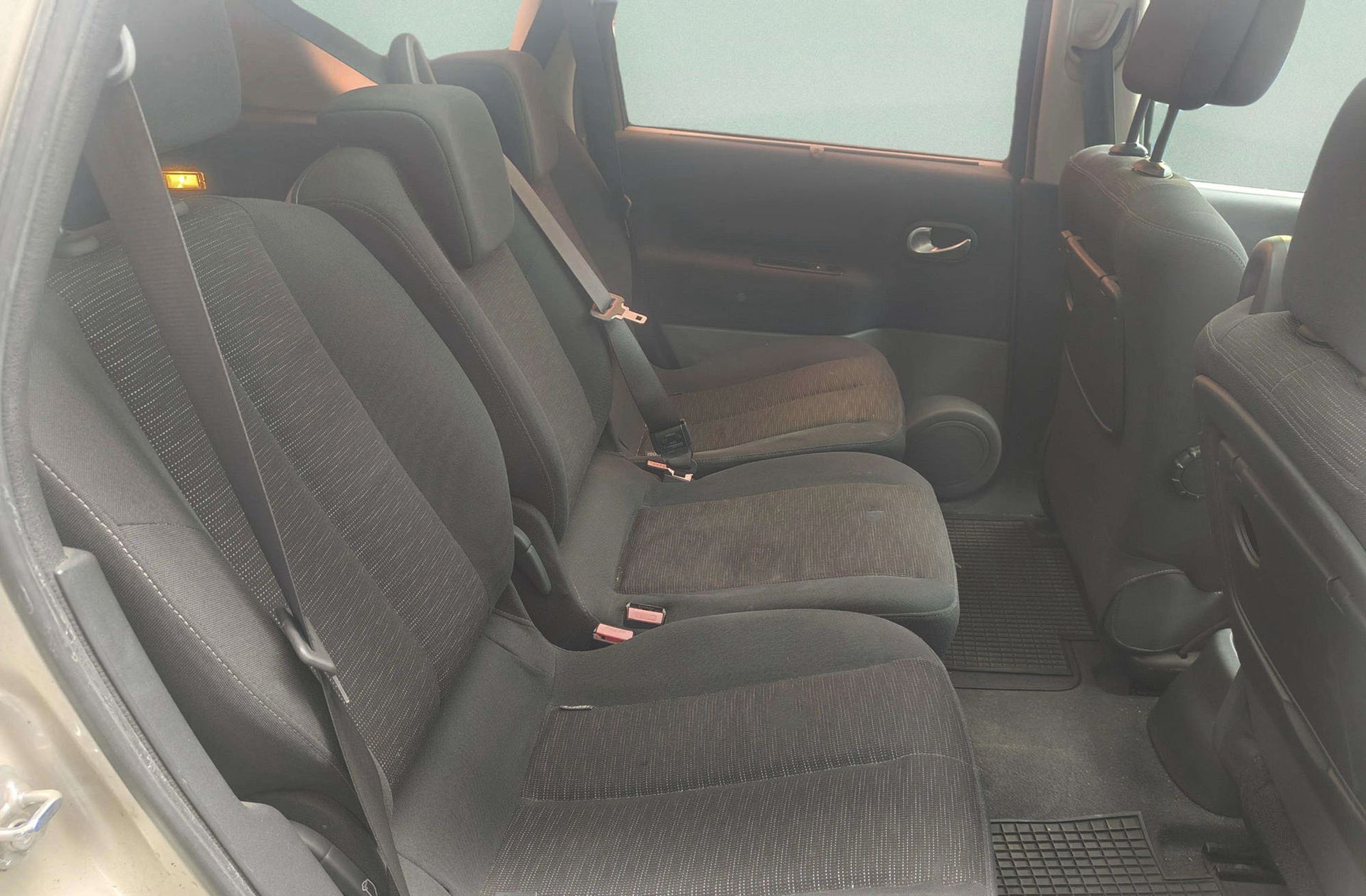 Renault Grand Scénic Expression 7 plazas 1.9dCi EU4 - foto 15