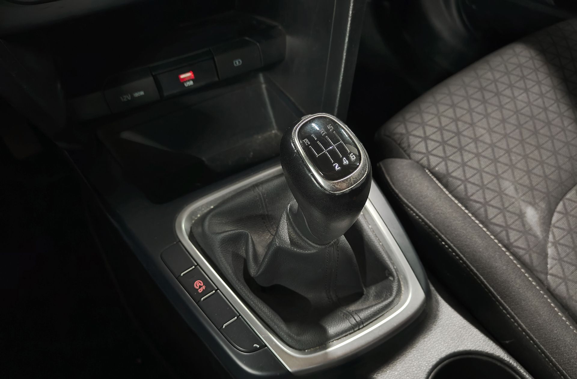 Kia Ceed 1.4 T-GDi Drive - foto 5