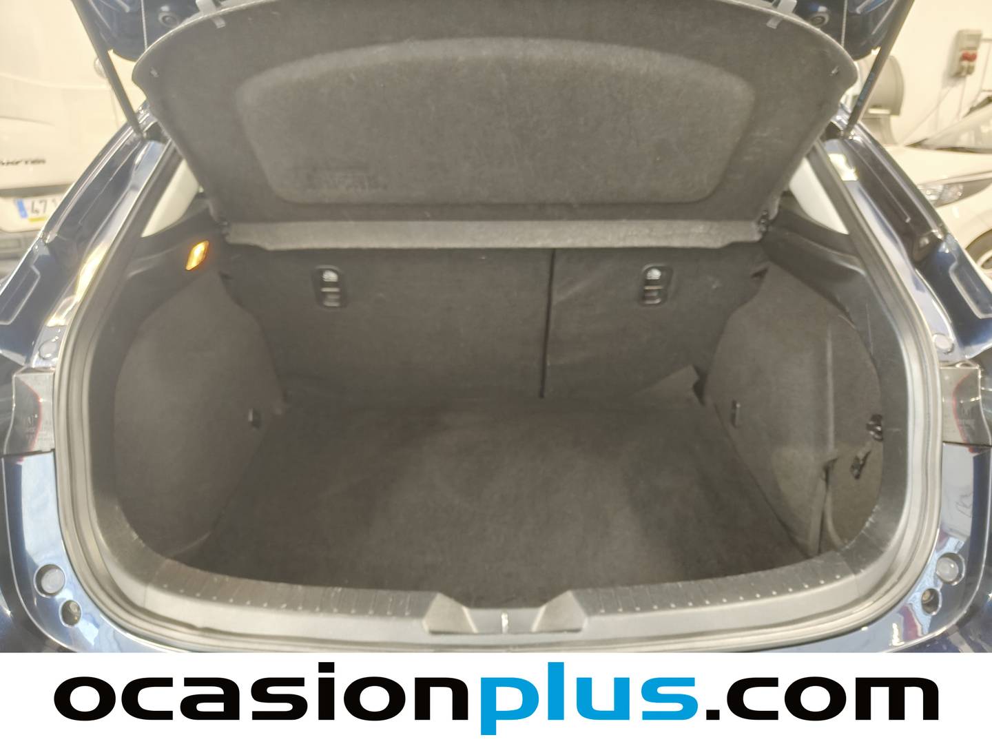 Foto asientos delanteros Mazda Mazda3 Mazda Mazda 3 2.0 GE Style MT (120 CV)