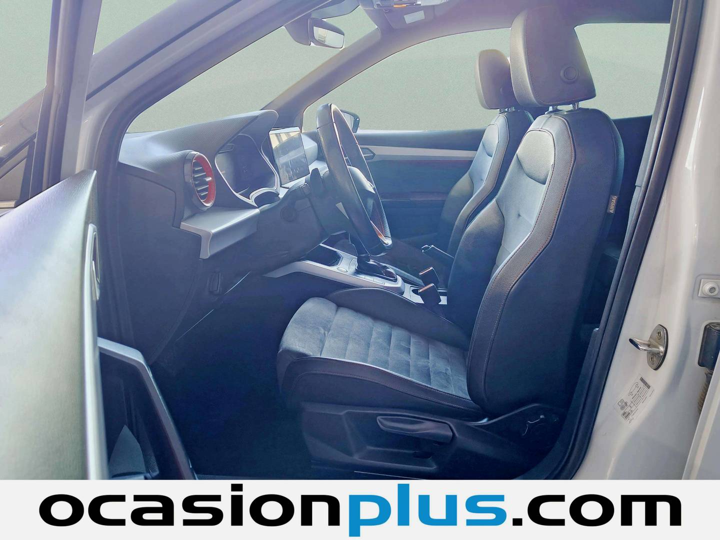 Foto asientos delanteros Seat Arona Seat Arona 1.5 TSI S&S FR XL DSG (150 CV)