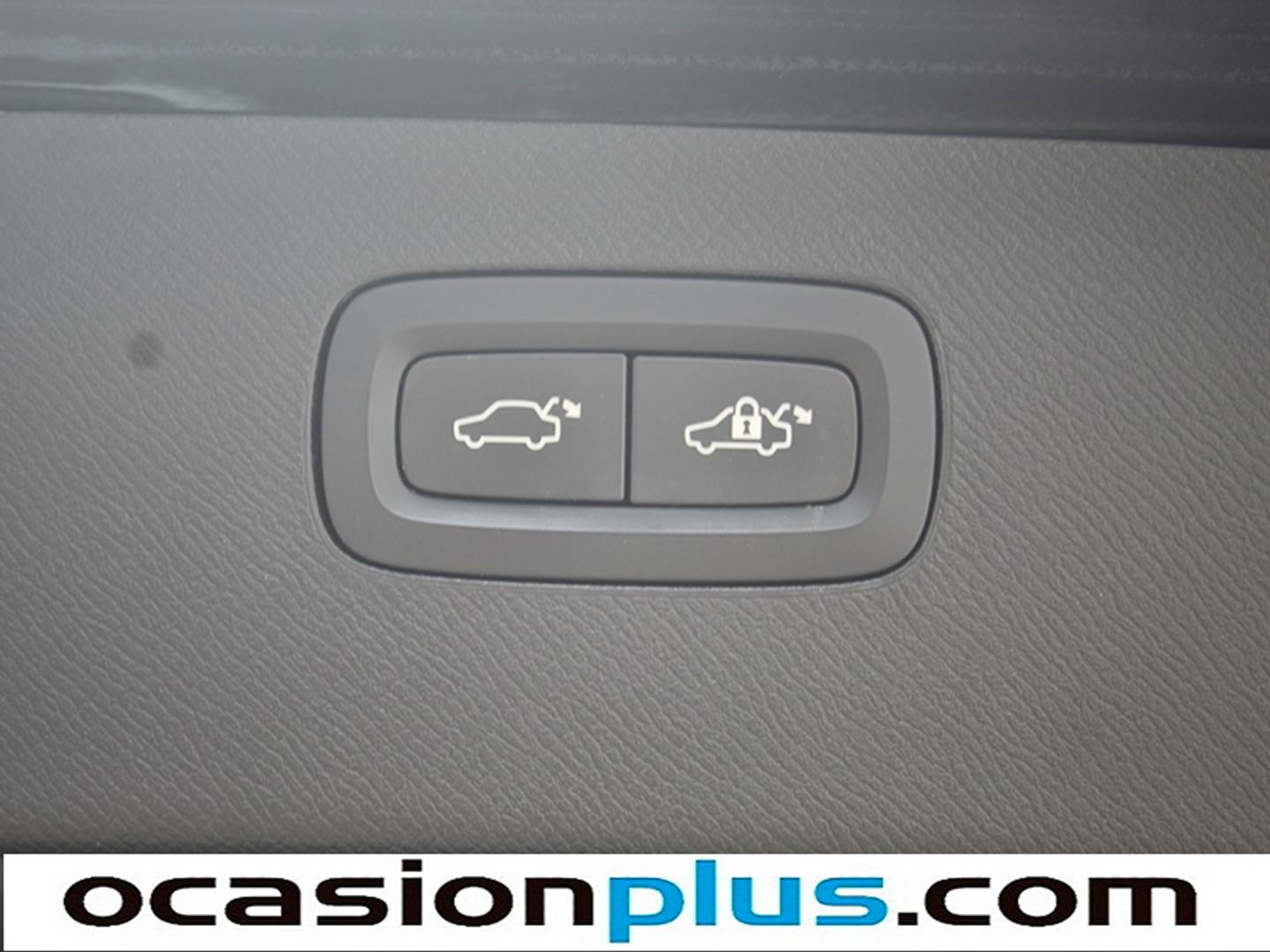 Foto Volvo XC90 Volvo XC90 B5 D Momentum Pro AWD Auto (235 CV) 7 Plazas