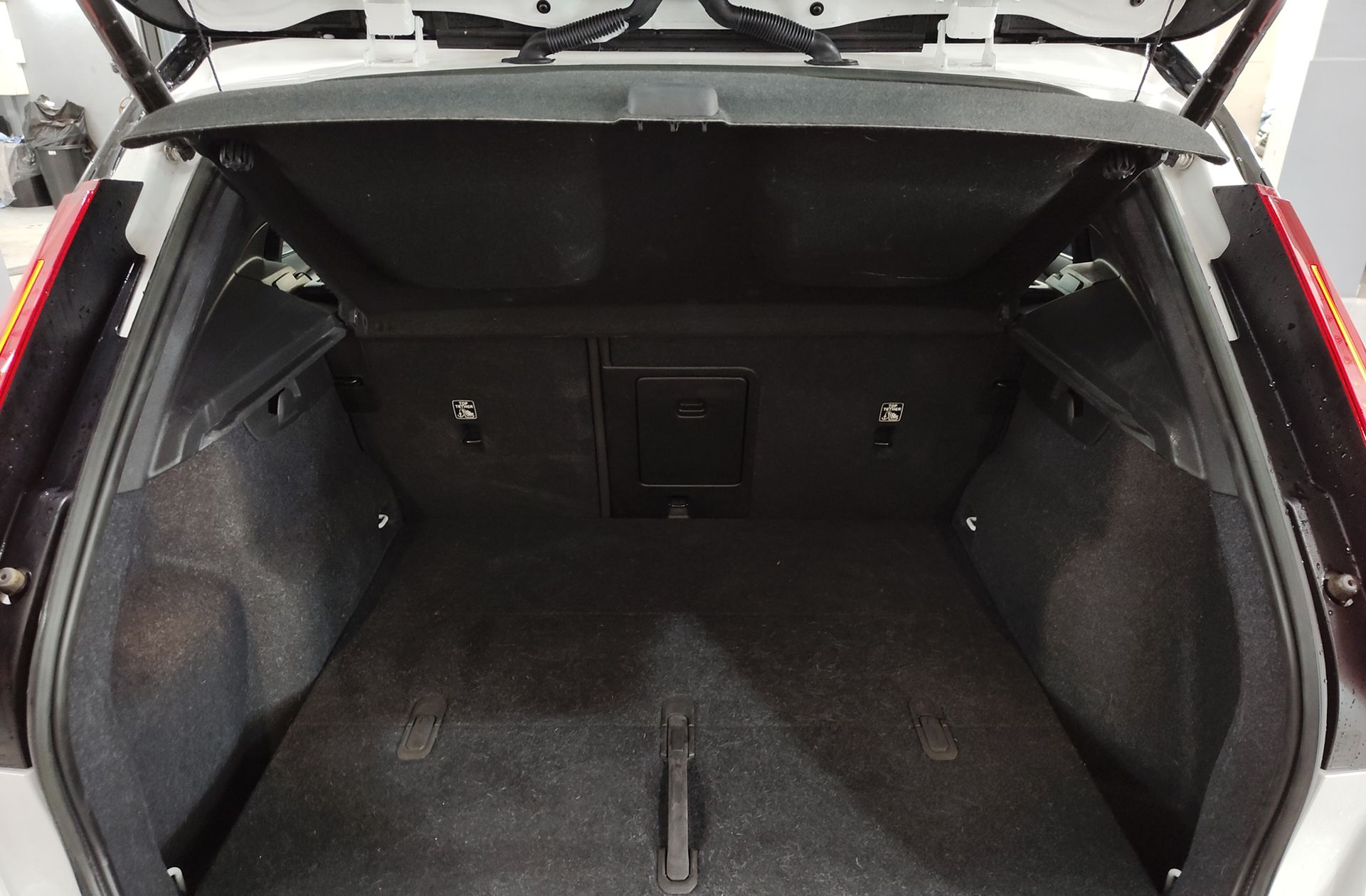 Volvo XC40 Recharge Plus - foto 17