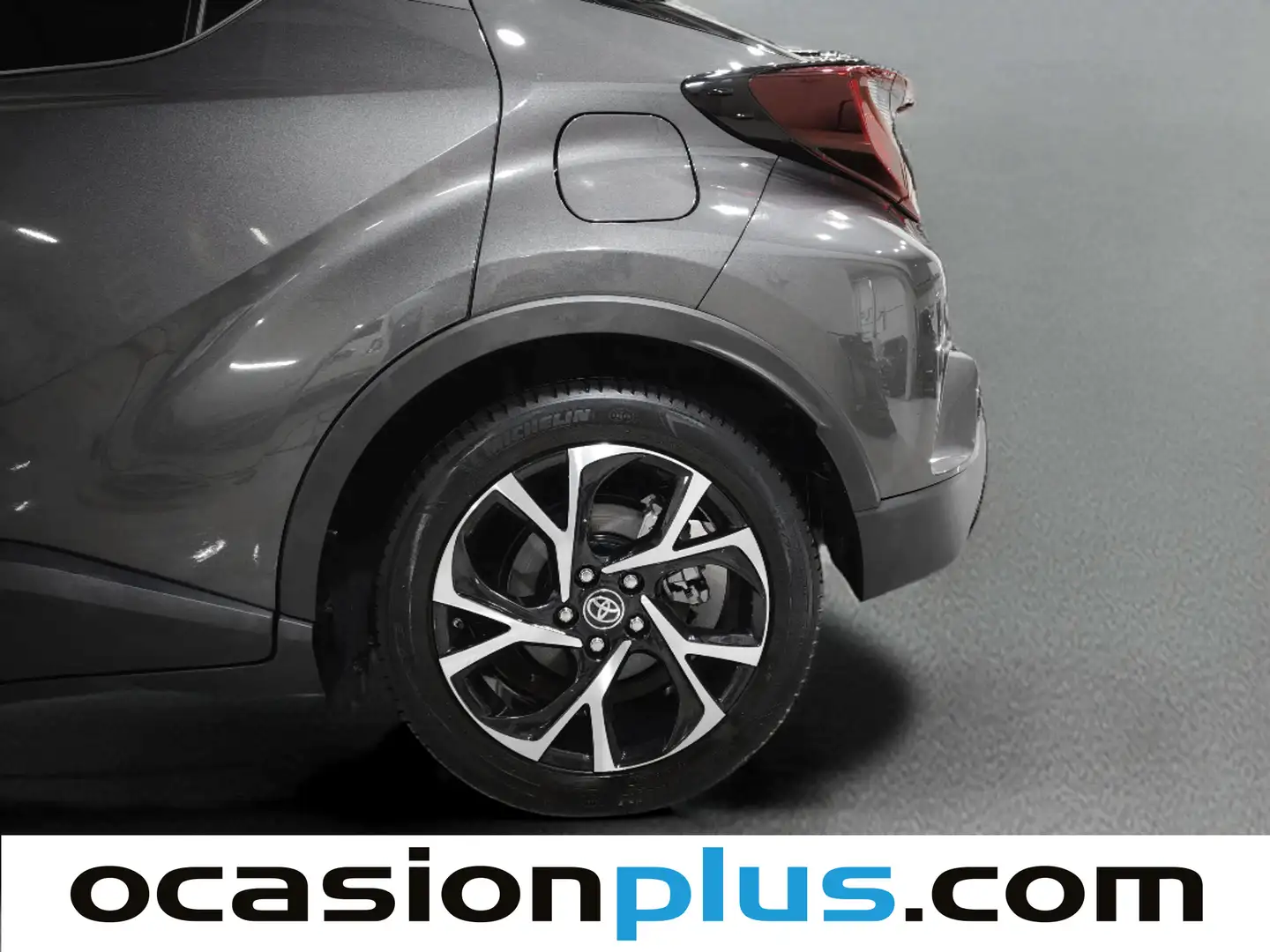 Foto Toyota C-HR Toyota C-HR 180H Advance (184 CV)