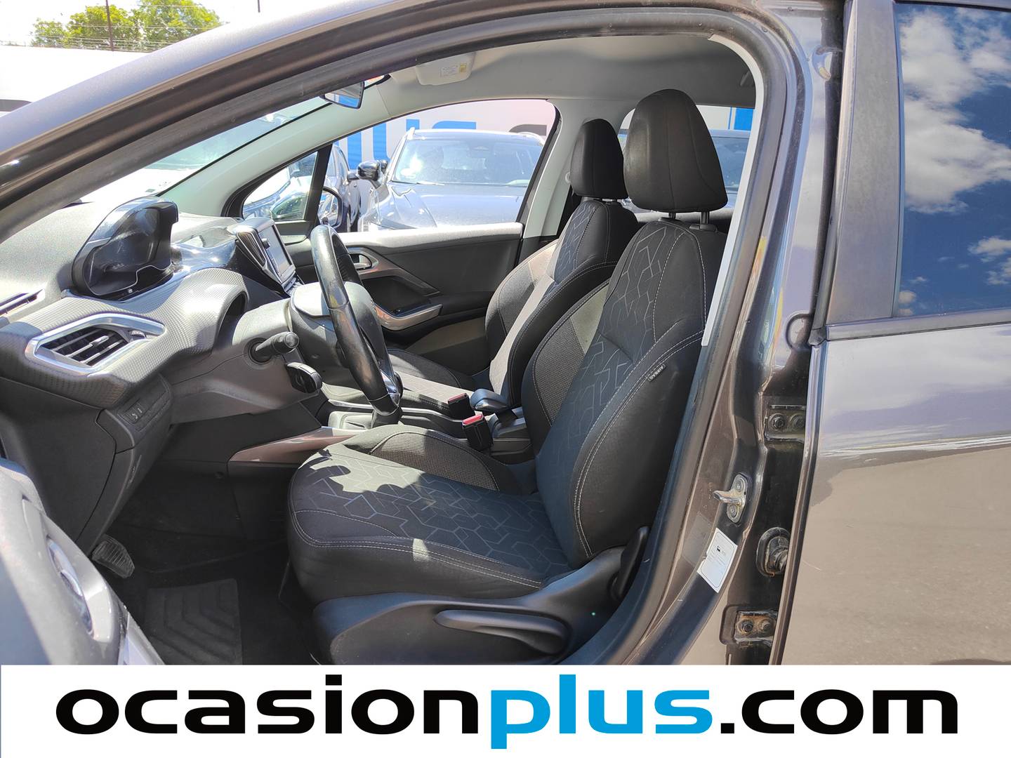 Foto asientos delanteros Peugeot 2008 Peugeot 2008 PureTech 82 S&S Style (82 CV)