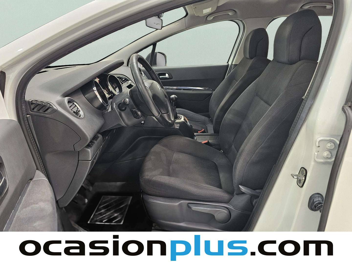 Foto asientos delanteros Peugeot 5008 Peugeot 5008 1.6 VTi Access (120 CV)