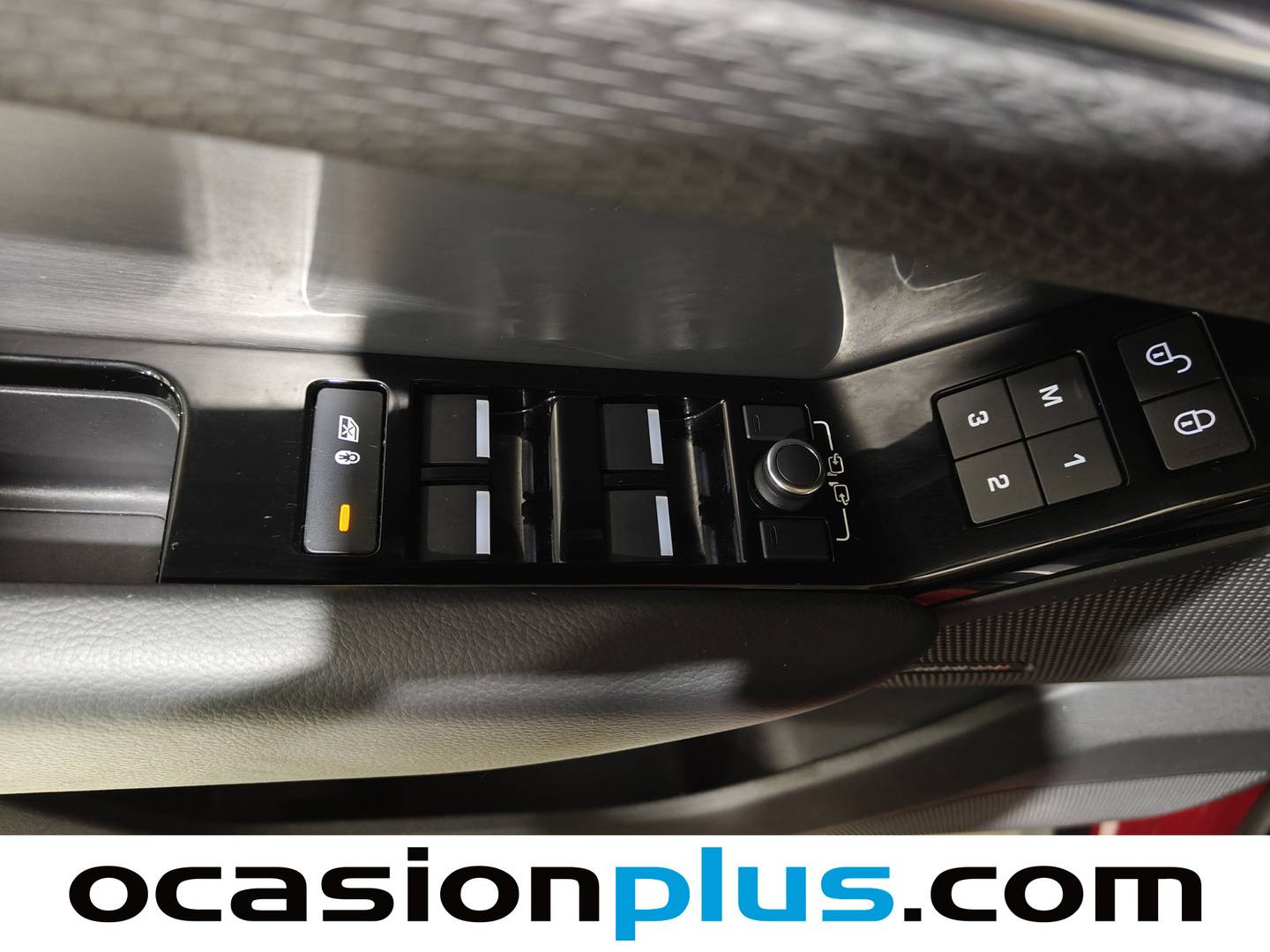 Foto Land Rover Range Rover Velar Land Rover Range Rover Velar P250 R-Dynamic 4WD Auto (250 CV)