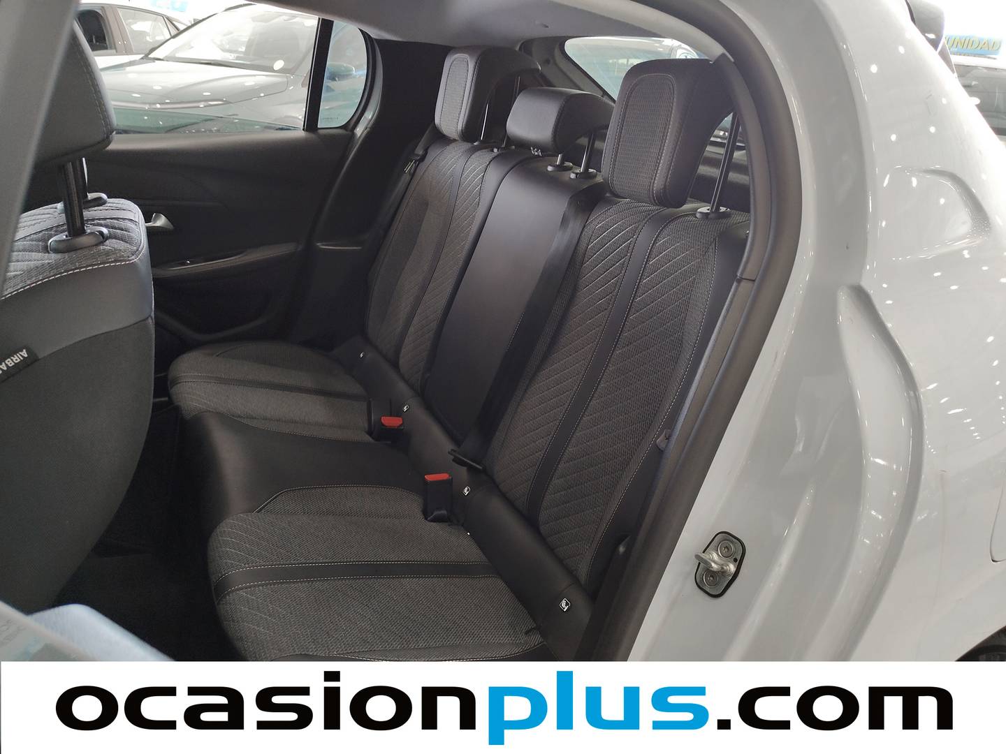 Foto asientos traseros Peugeot 208 Peugeot 208 PureTech 100 Allure (100 CV)