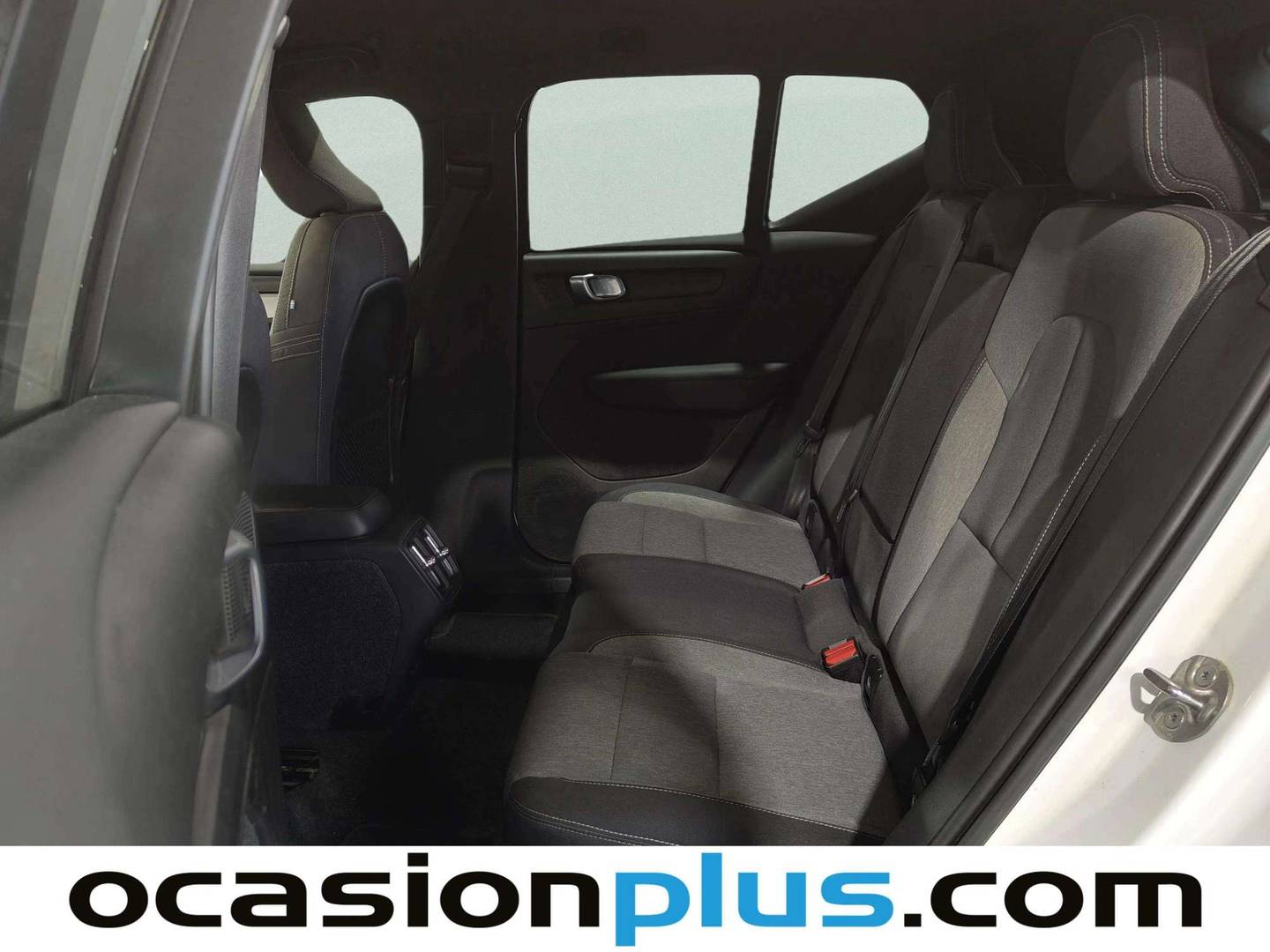 Volvo XC40 Volvo XC40 B3 Gasolina Mild hybrid Plus Dark Auto (163 CV) km 0