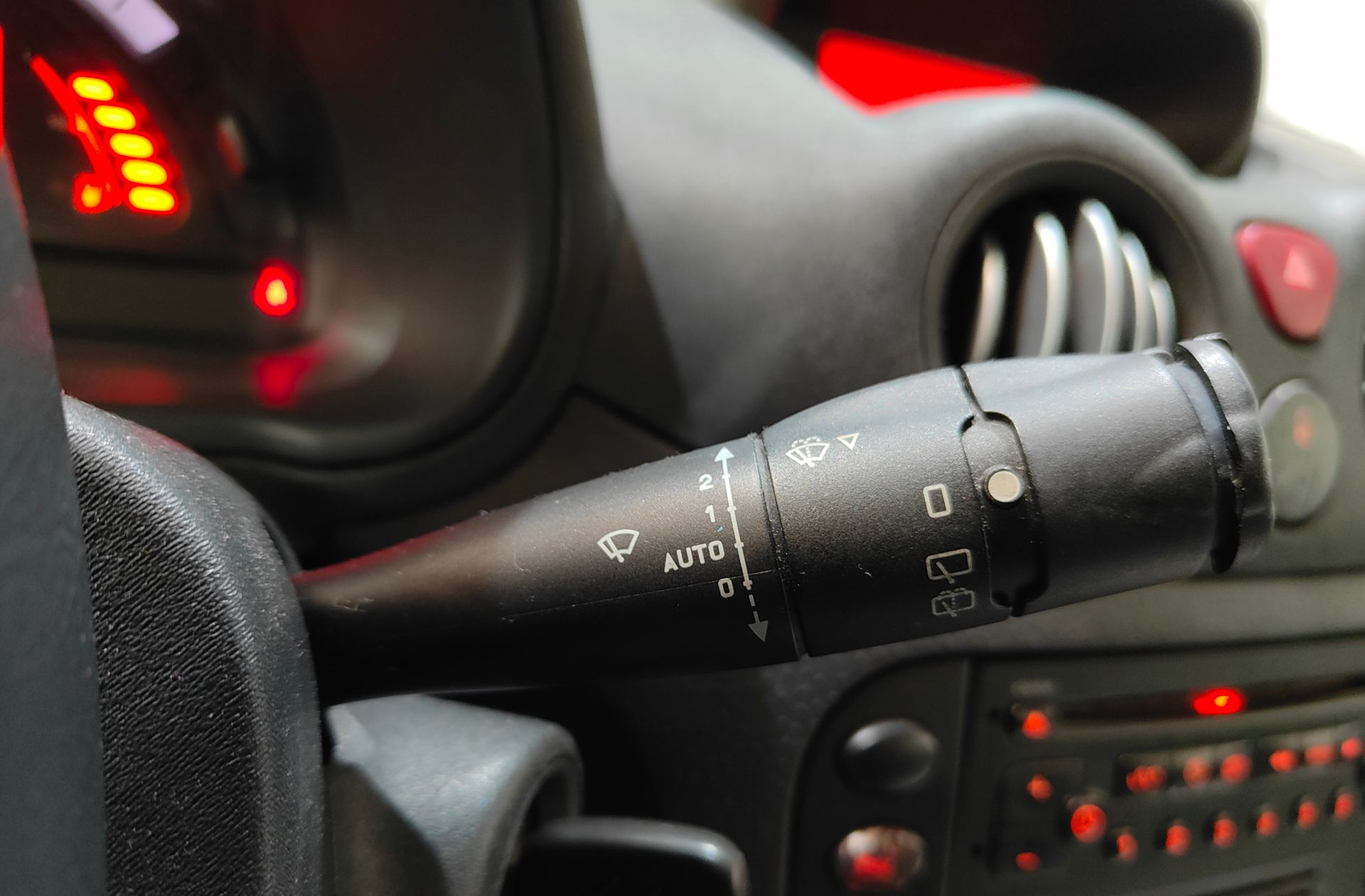 Citroën C3 1.4 HDi Exclusive - foto 24