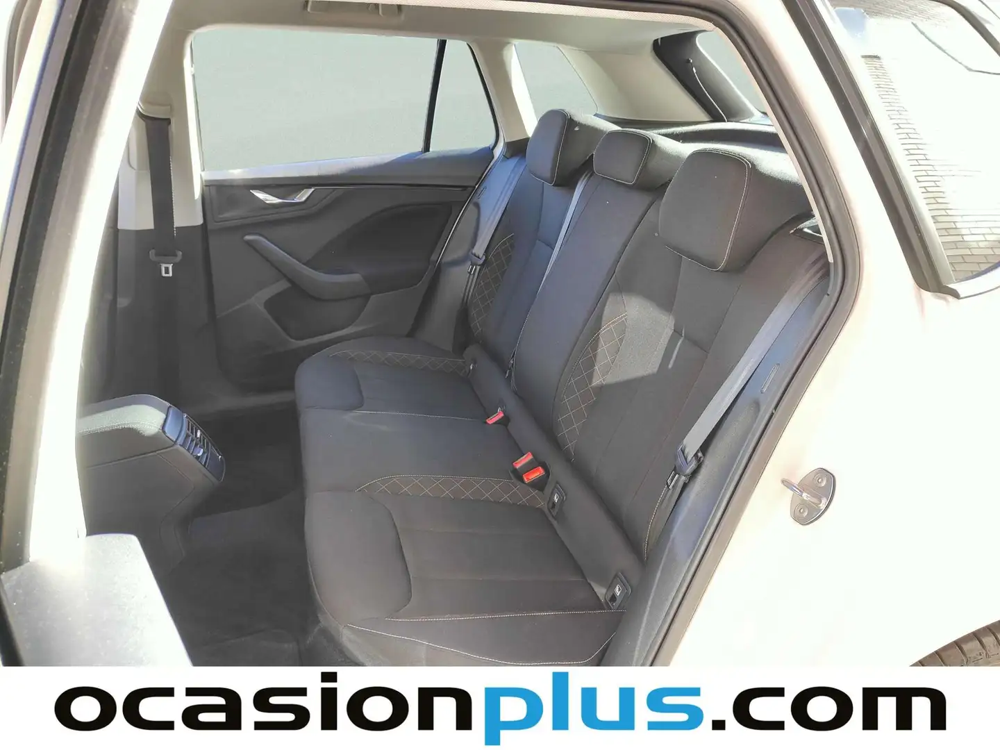 Foto Skoda Kamiq Skoda Kamiq 1.0 TSI Ambition DSG (110 CV)