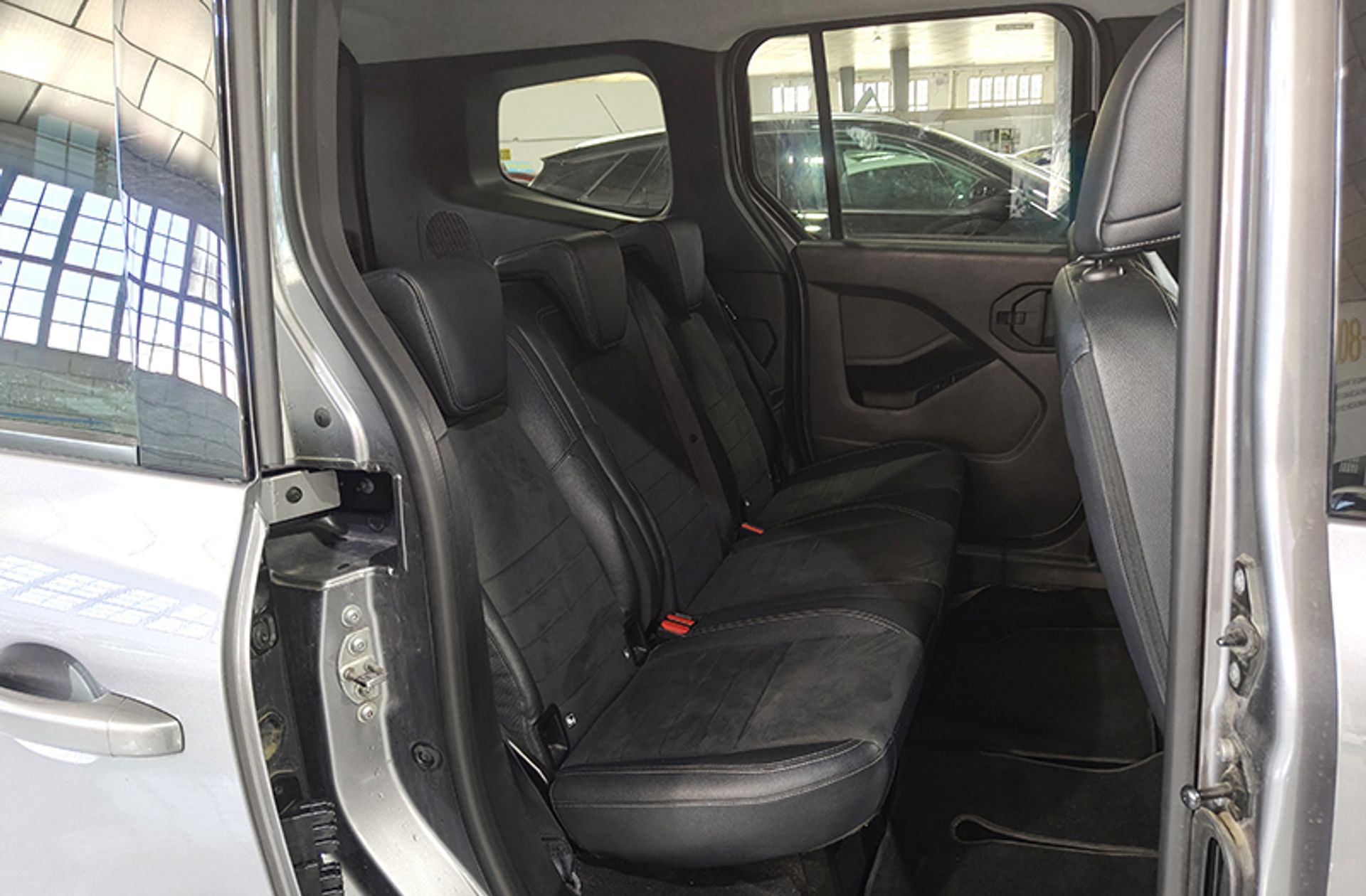 Mercedes-Benz Clase T 180 d - foto 14