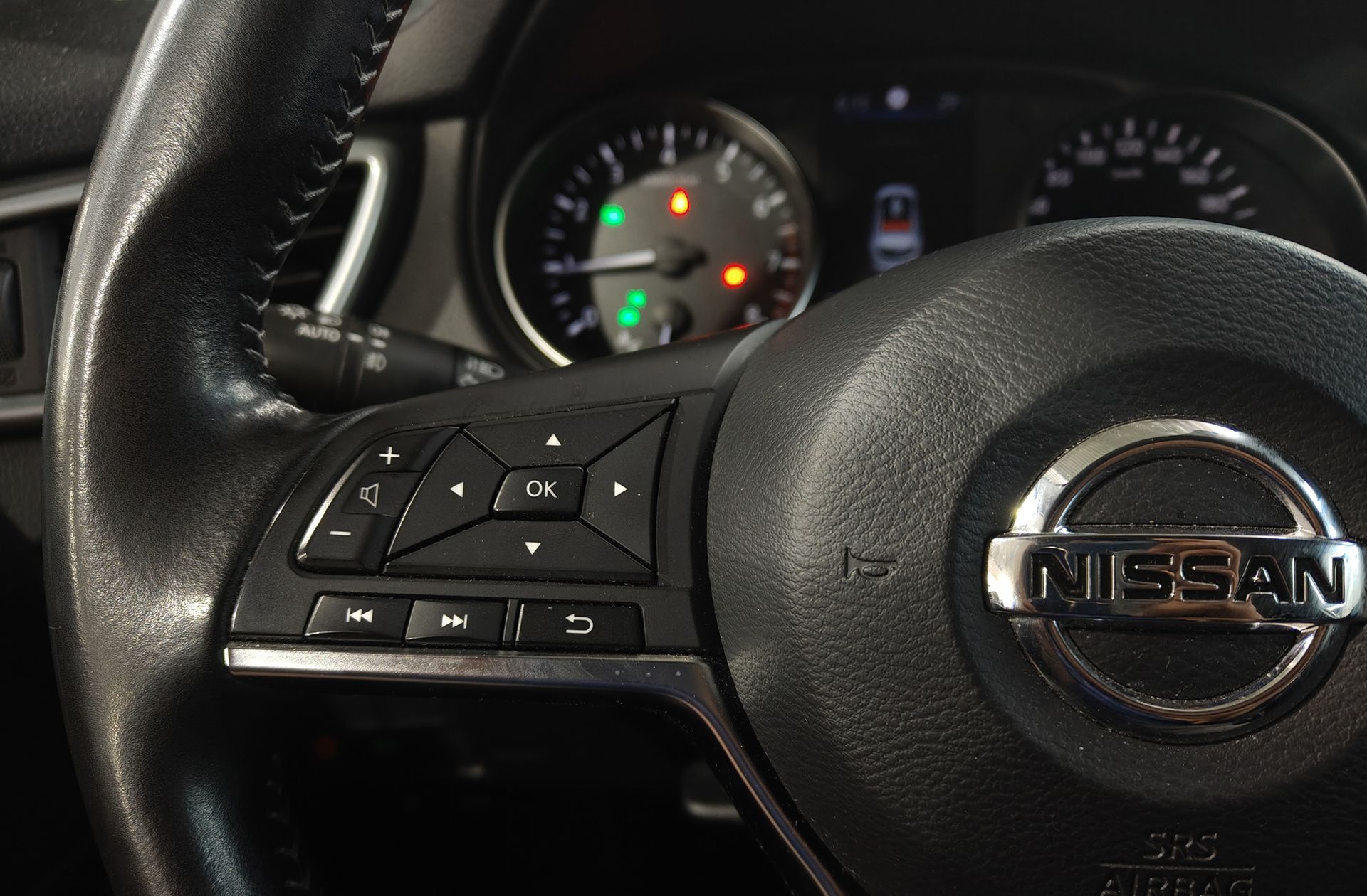 Nissan Qashqai DIG-T 160 N-Connecta 4x2 DCT - foto 25