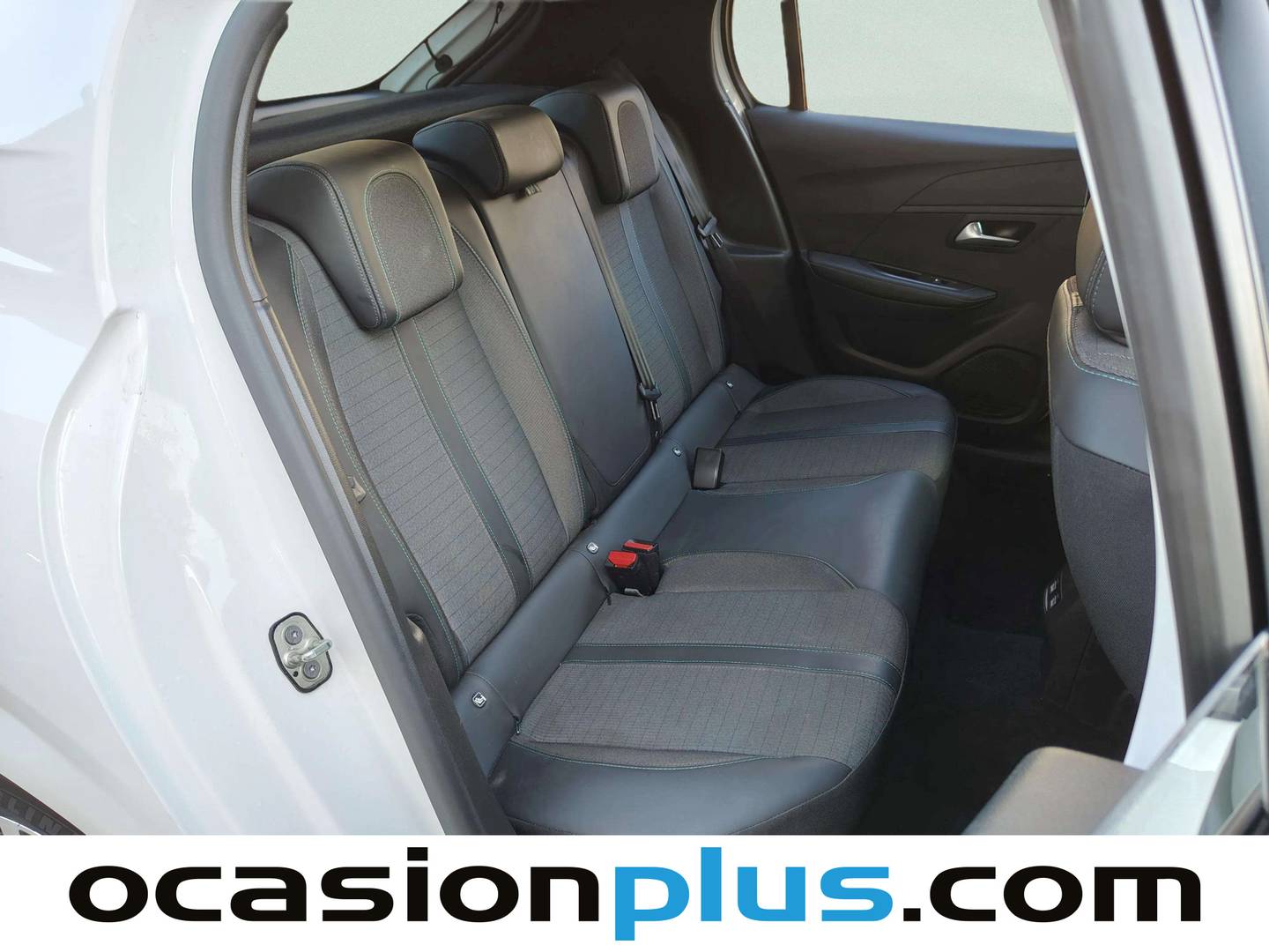 Foto Peugeot 208 Peugeot 208 PureTech 100 Allure  (100 CV)