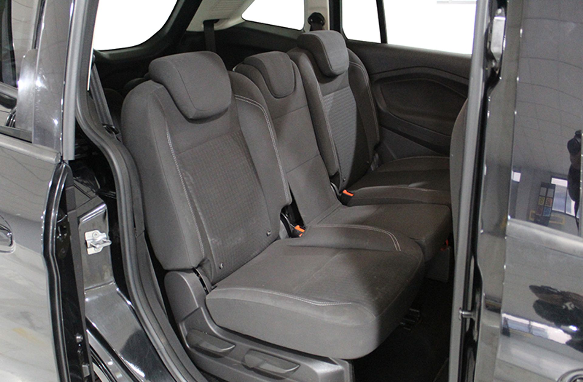 Ford Grand C-Max 1.0 EcoBoost Trend+ 7 plazas - foto 18